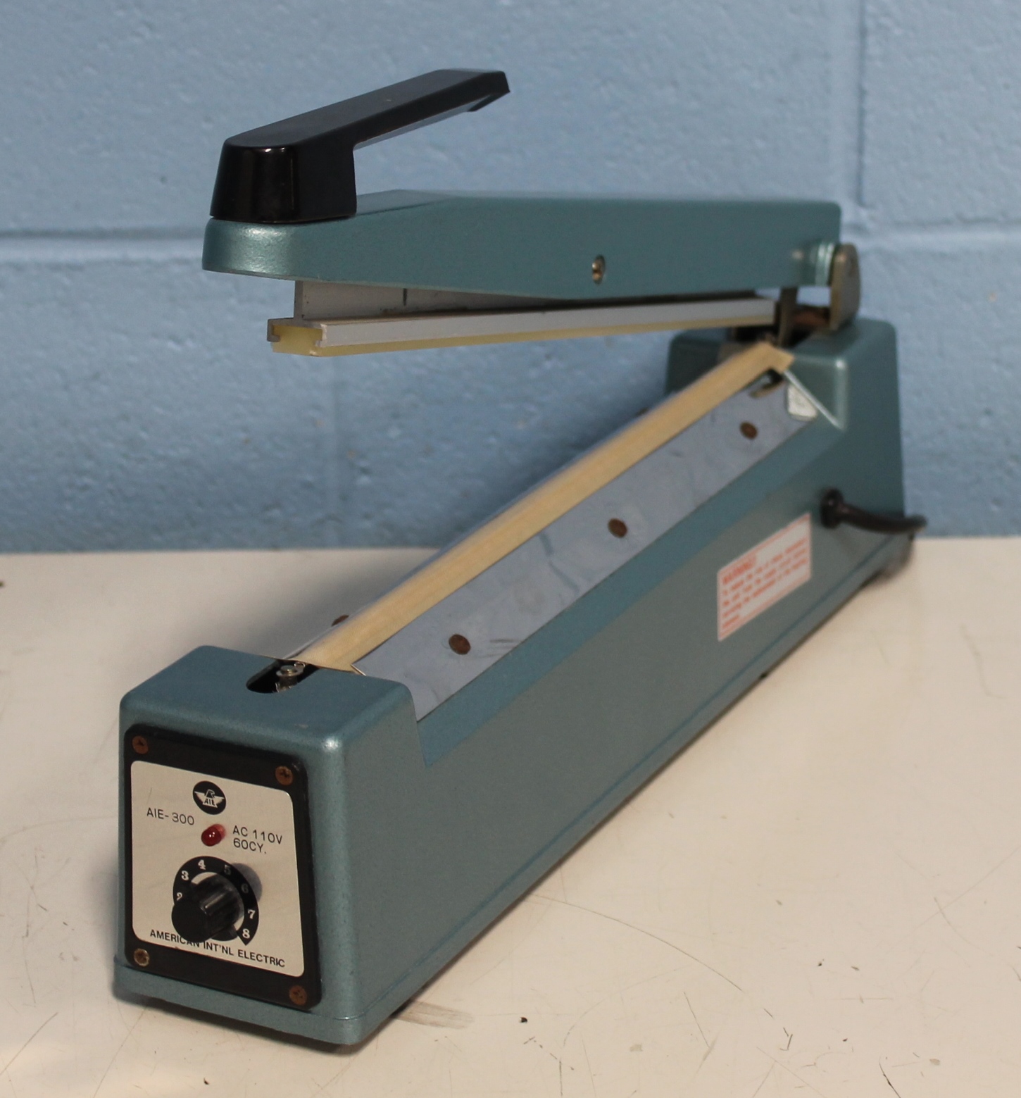 American International Impulse Sealer AIE 300
