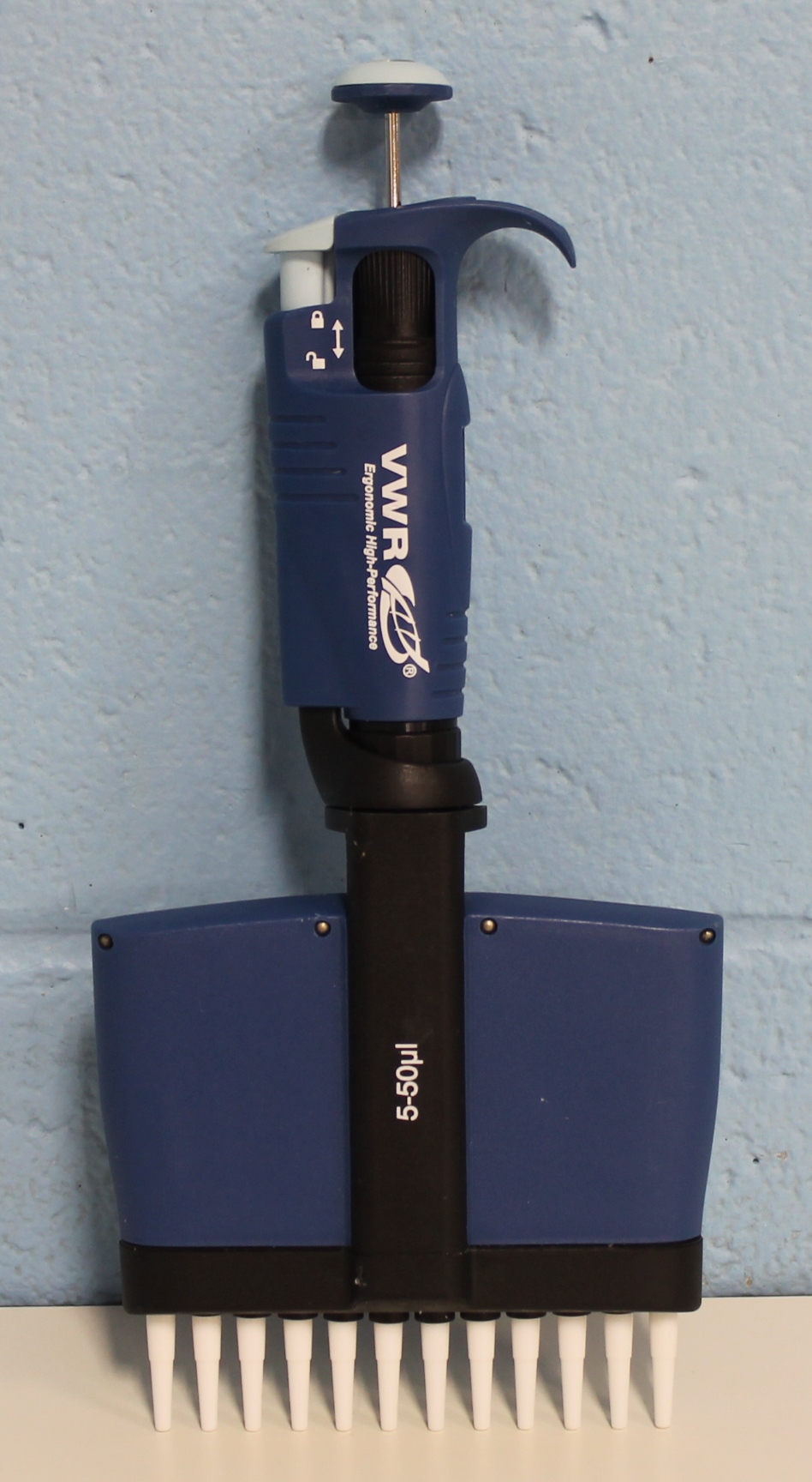 VWR 12- Channel 5-50 uL Signature Ergonomic High Performance Pipettor