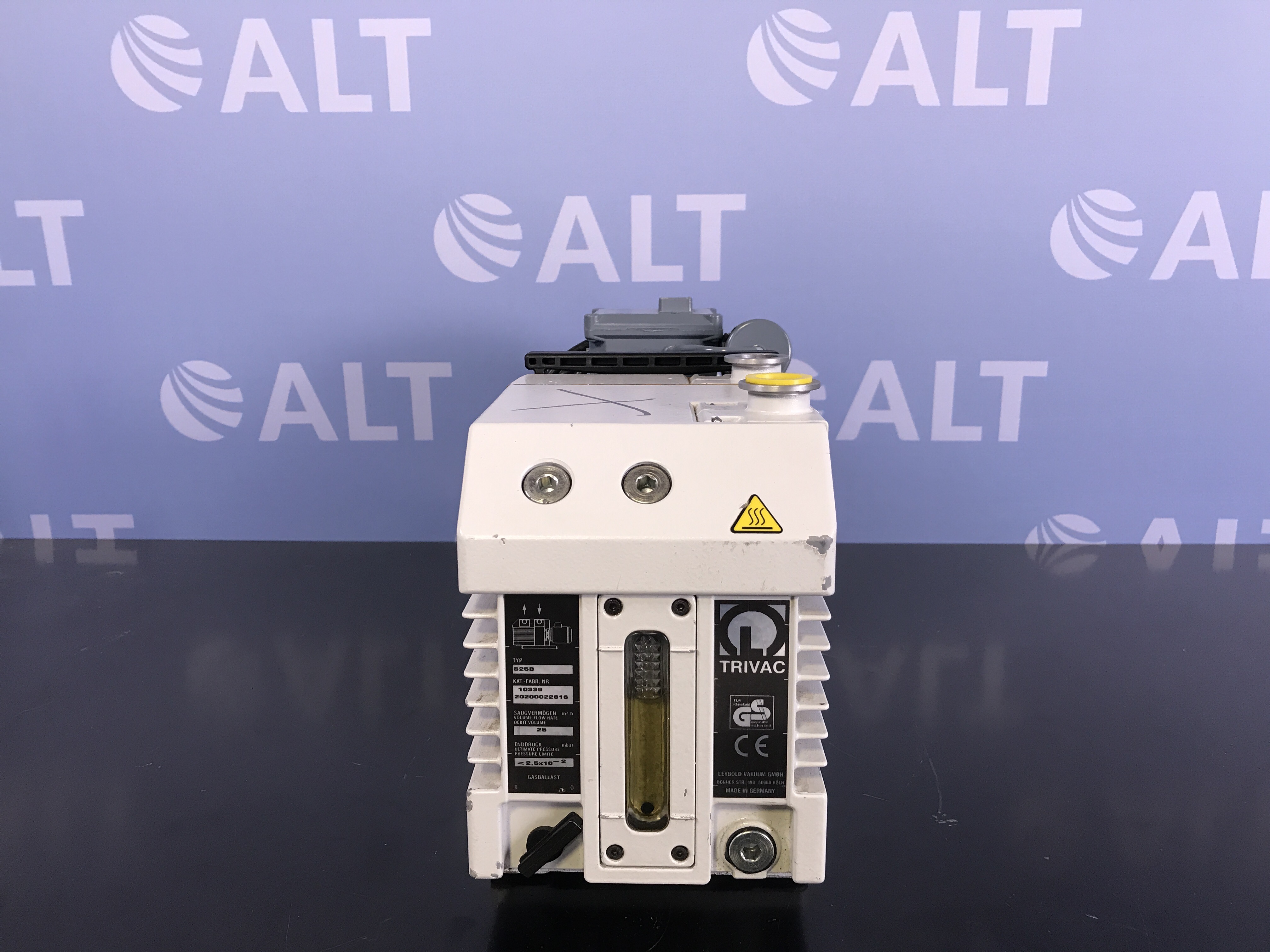 Leybold Trivac Model S25B Vacuum Pump