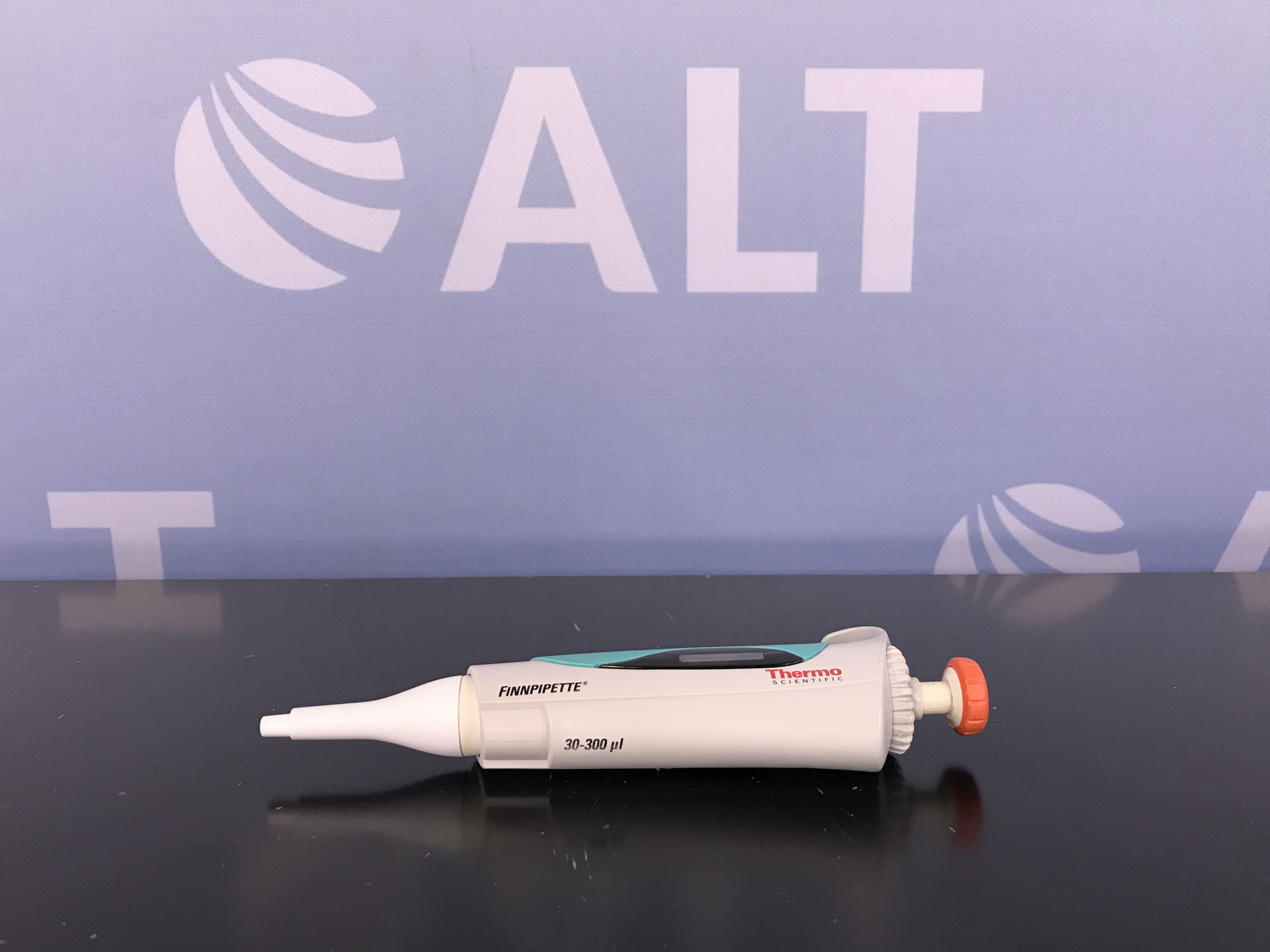 Thermo Scientific Finnpipette Focus Short Pipettor, 30 to 300 µL