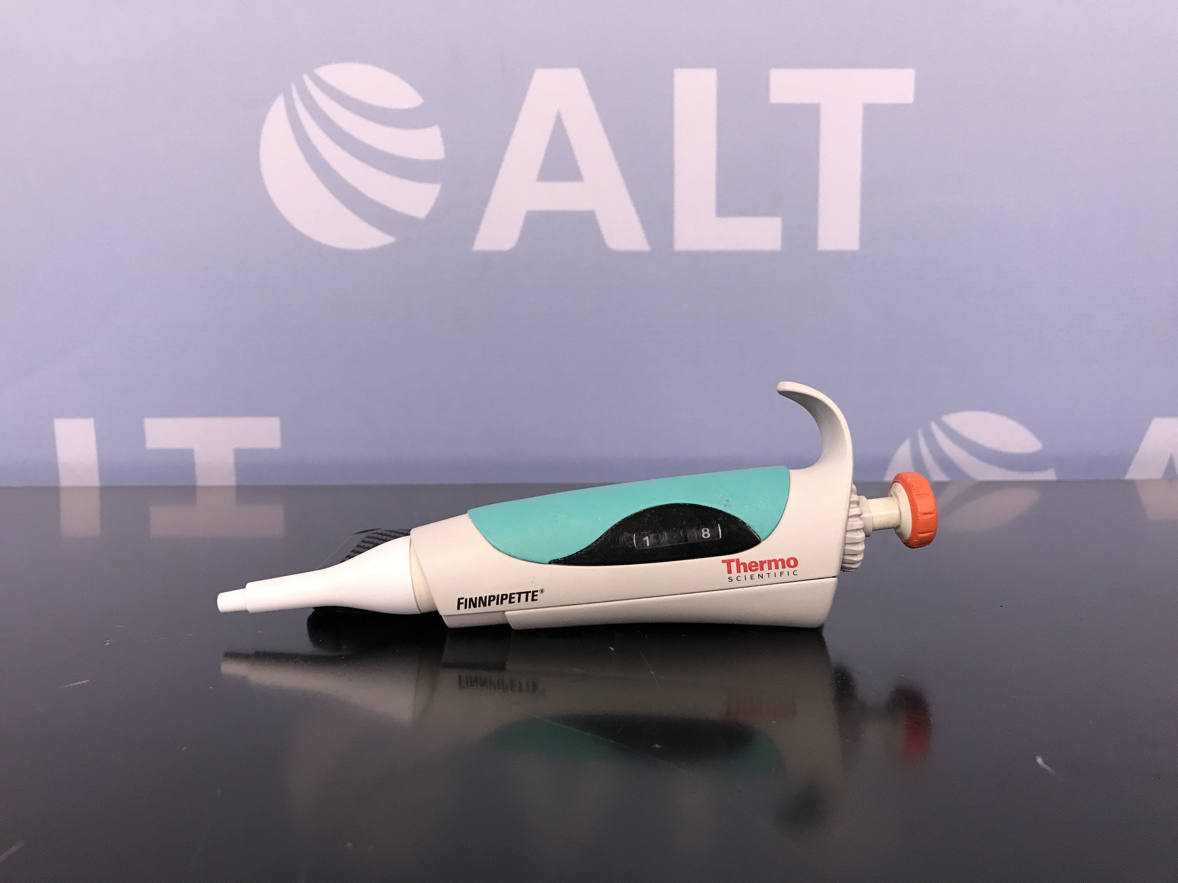 Thermo Scientific Finnpipette Focus Short Pipettor, 30 to 300 µL