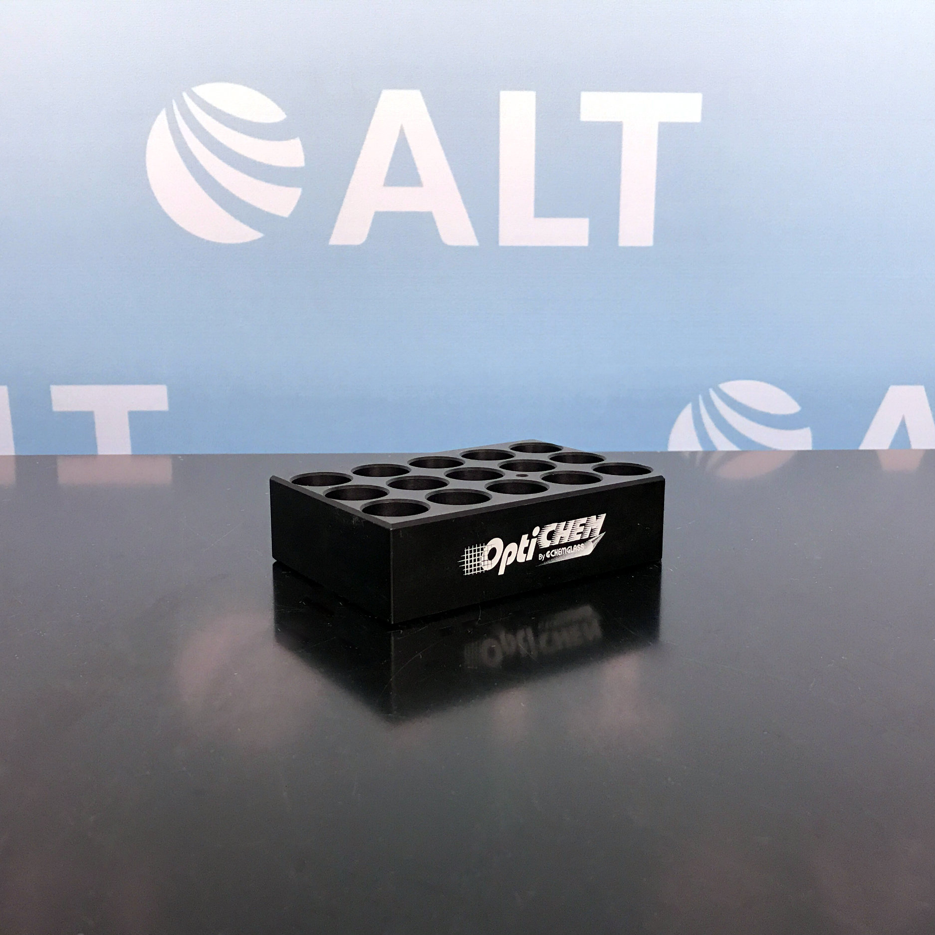 Chemglass OptiCHEM 15-Position Block for 21 x 70mm 4 Dram (16mL) Flat Bottom Vials P/N OP-6600-09