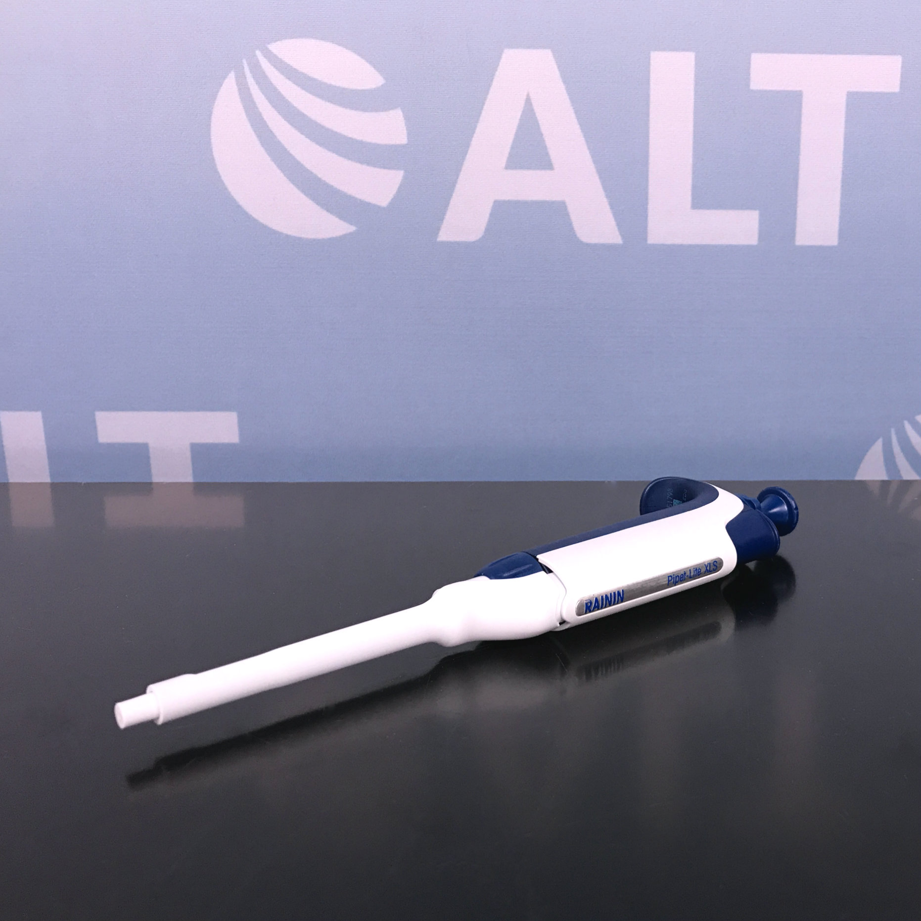 Rainin Dynamax Pipet-Lite XLS Single Channel L-200 XLS 20-200 ul LTS Pipette
