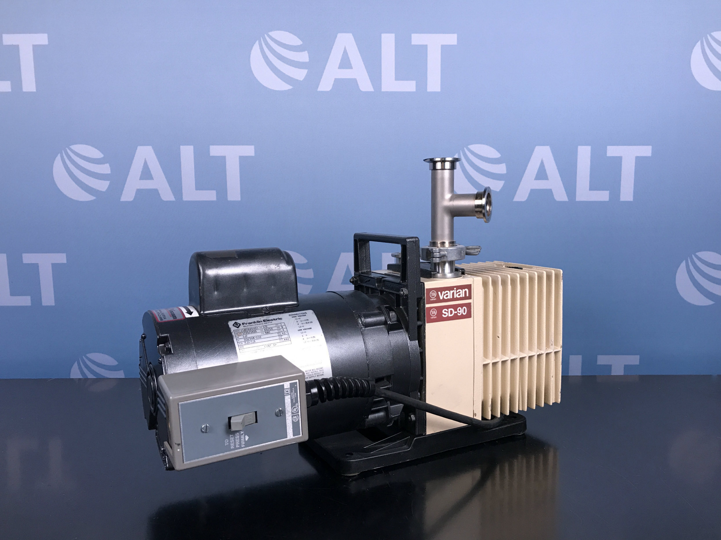 Varian SD-90 Dual Stage Rotary Vane Vacuum Pump