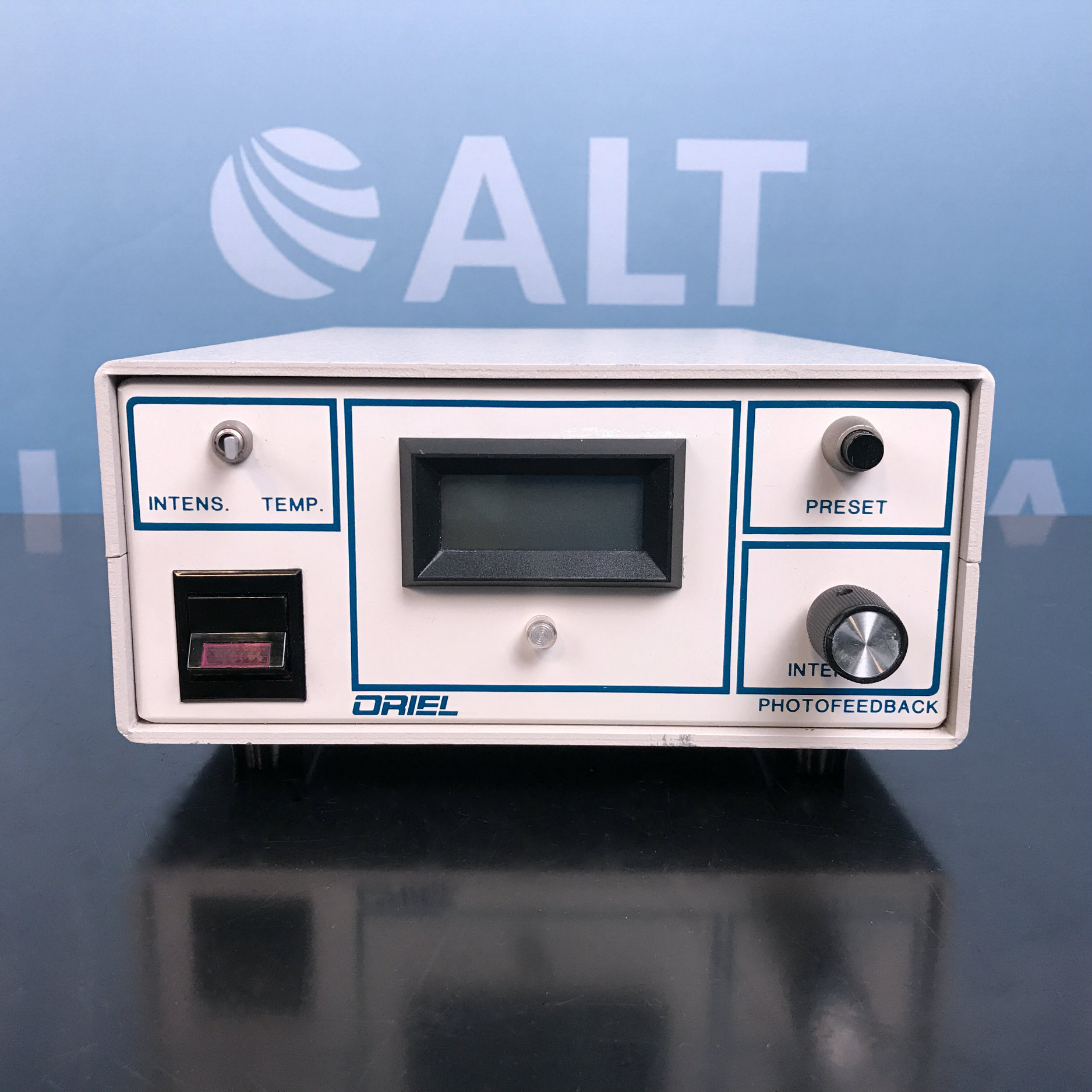 Oriel Photofeedback Controller