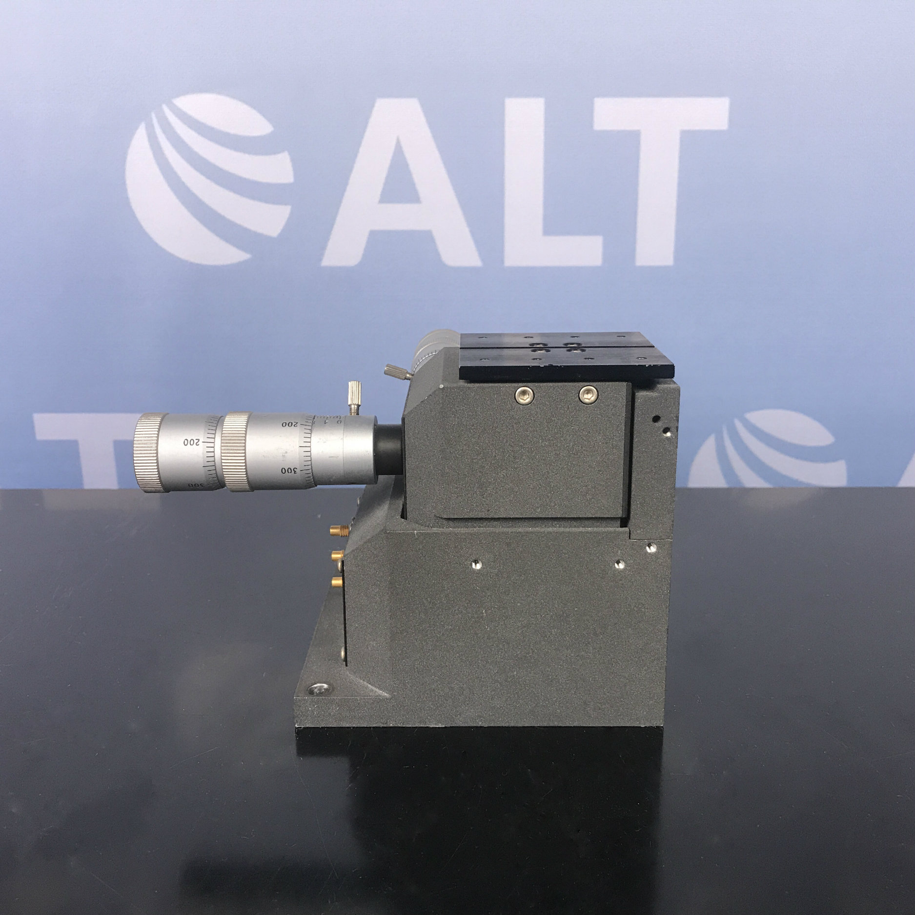 Melles Griot 99ME1399 Three-Axis Stage