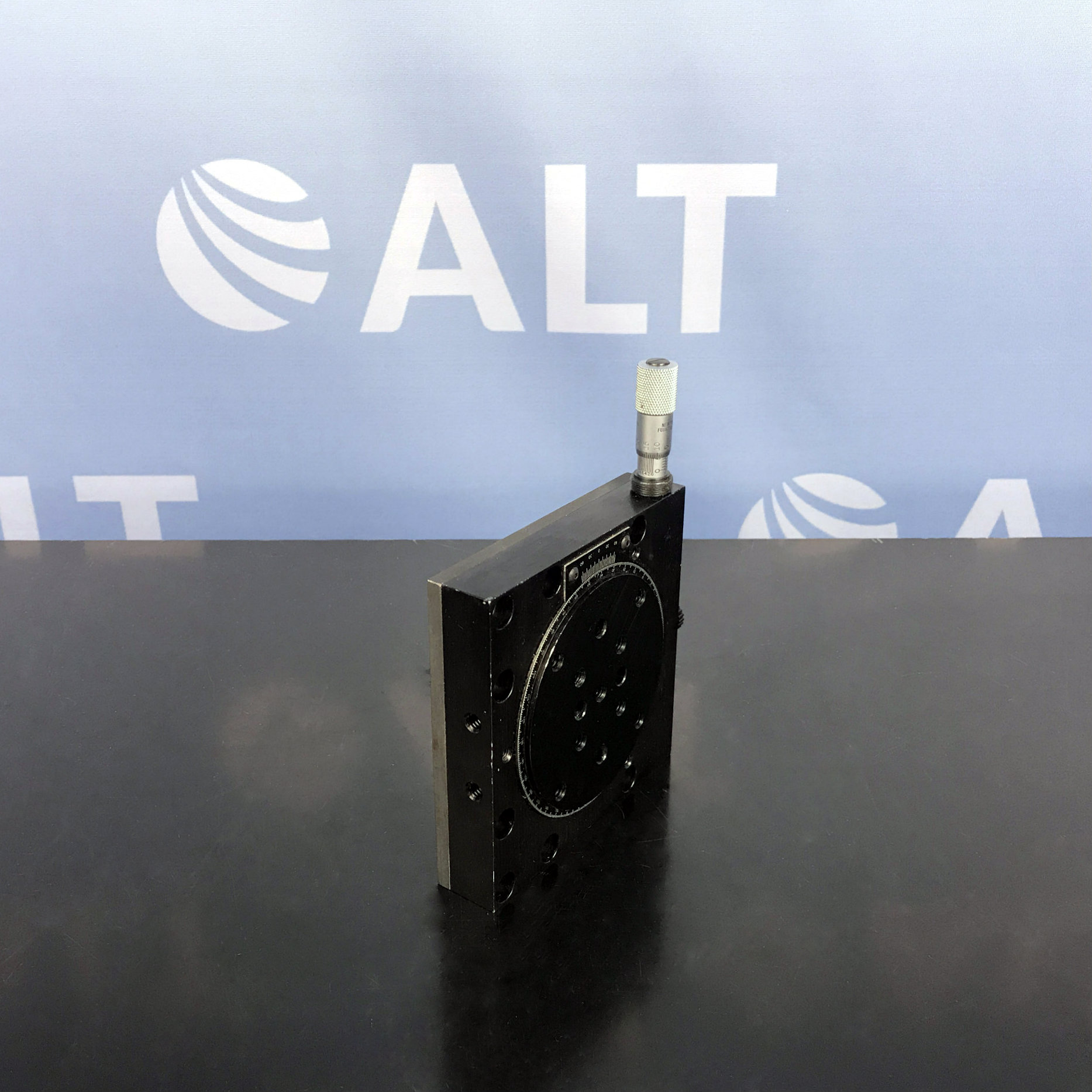 Newport Model 470 Rotatary Stage with 470-1 Insert
