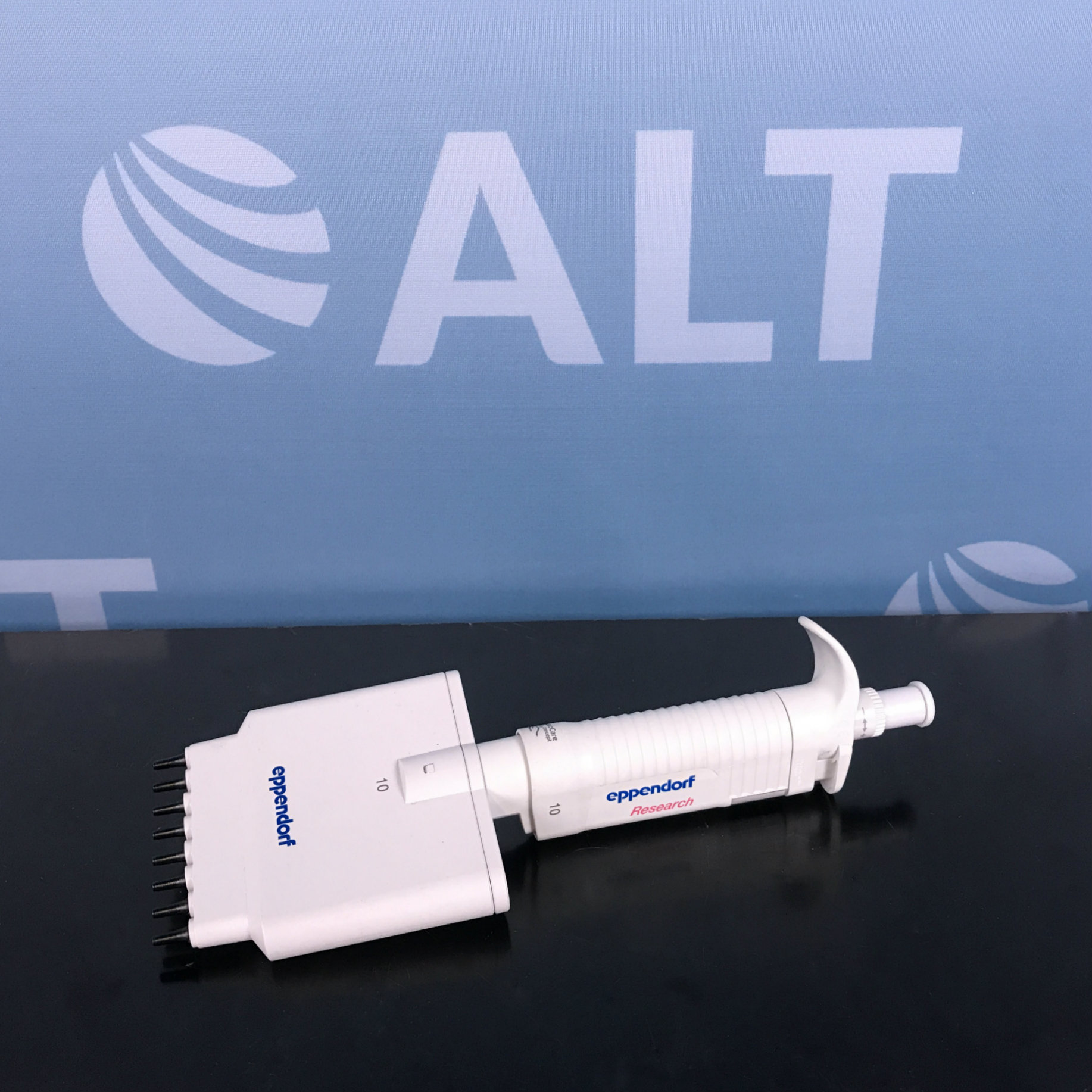 Eppendorf Research 8 Channel Pipette 0.5-10 L