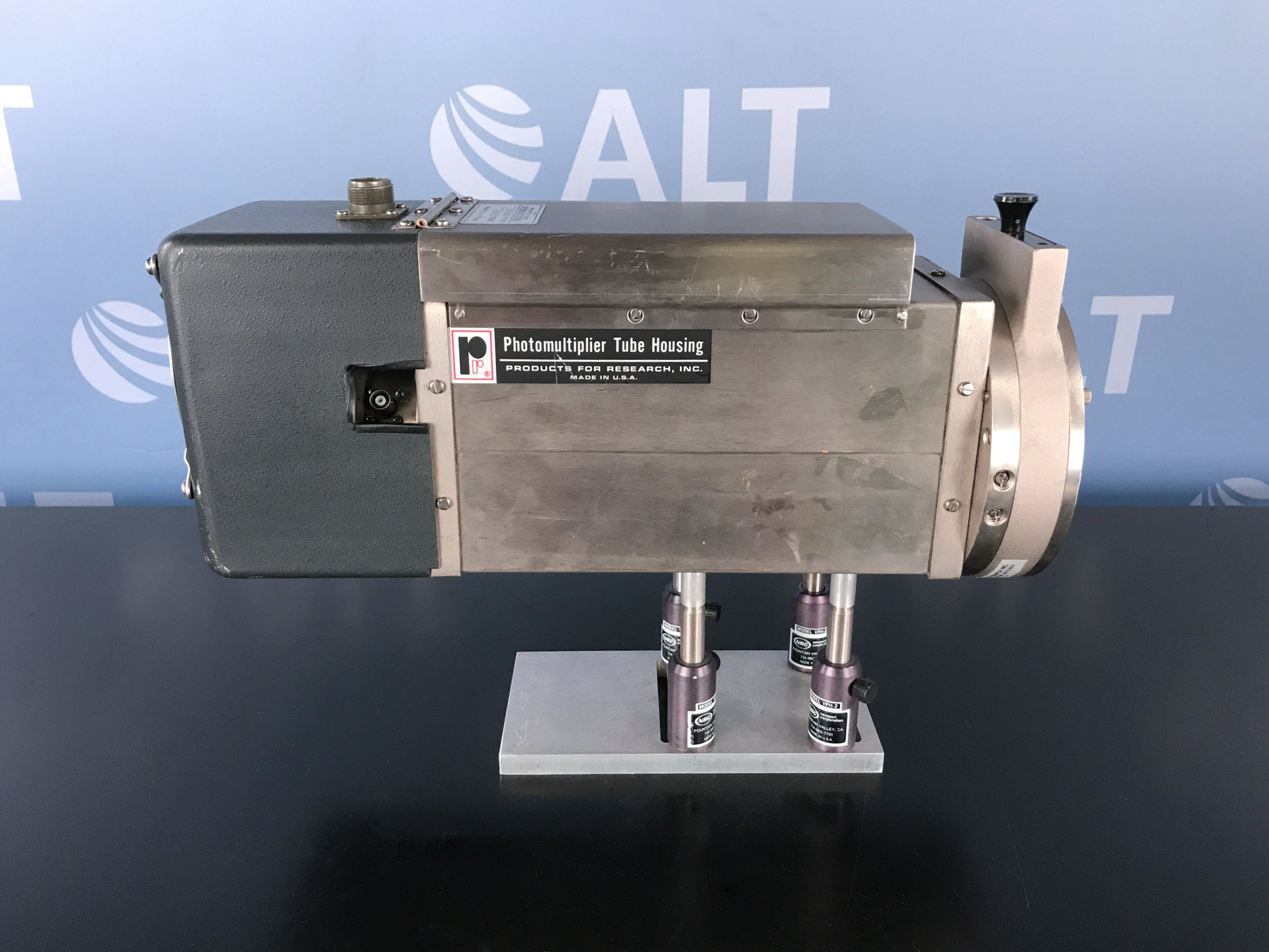 Products for Research Inc Thermoelectric PMT Refrigerated Chamber TE-182 TSRF