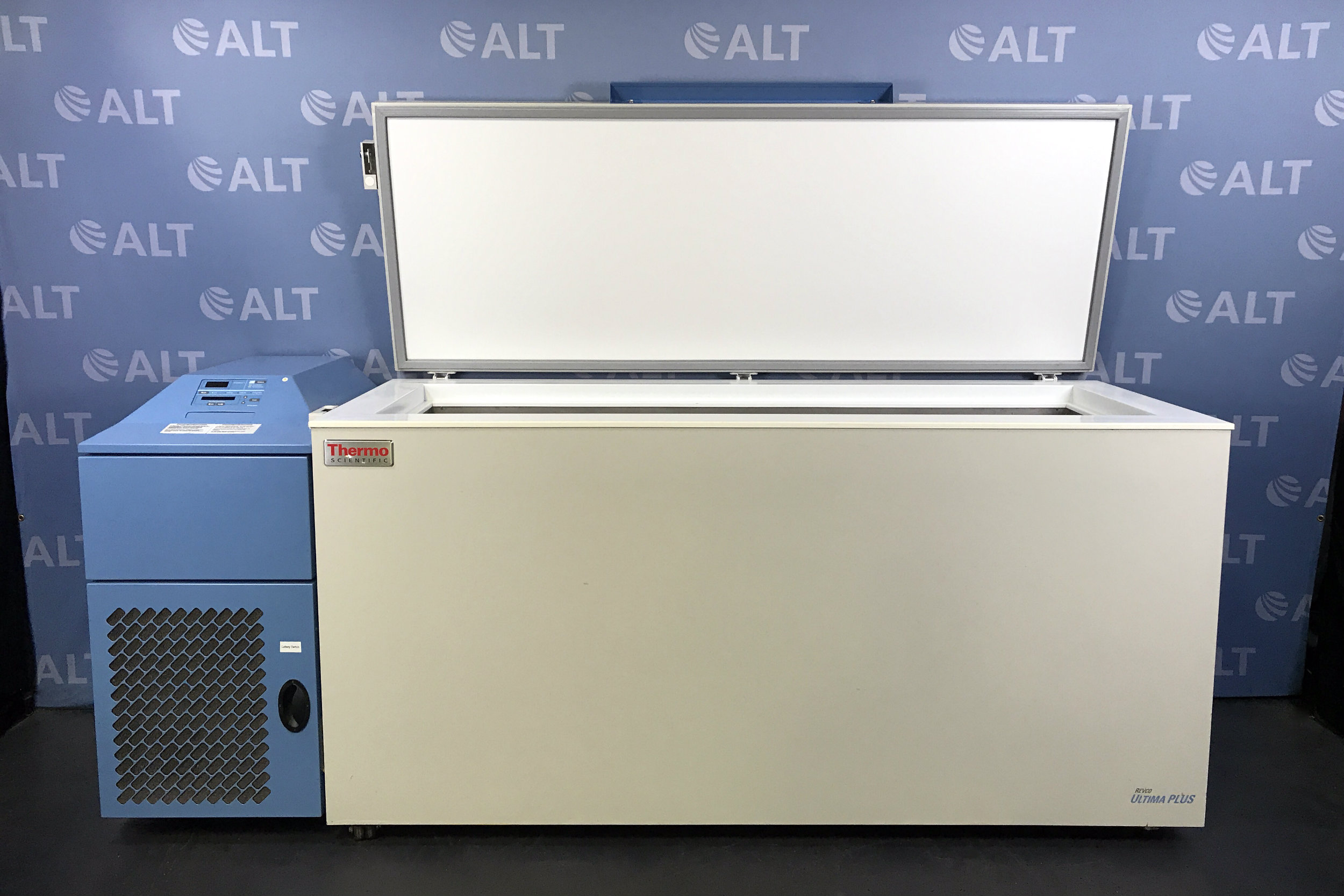 Thermo Scientific Model 5820 Ultra-Low Temperature Chest Freezer
