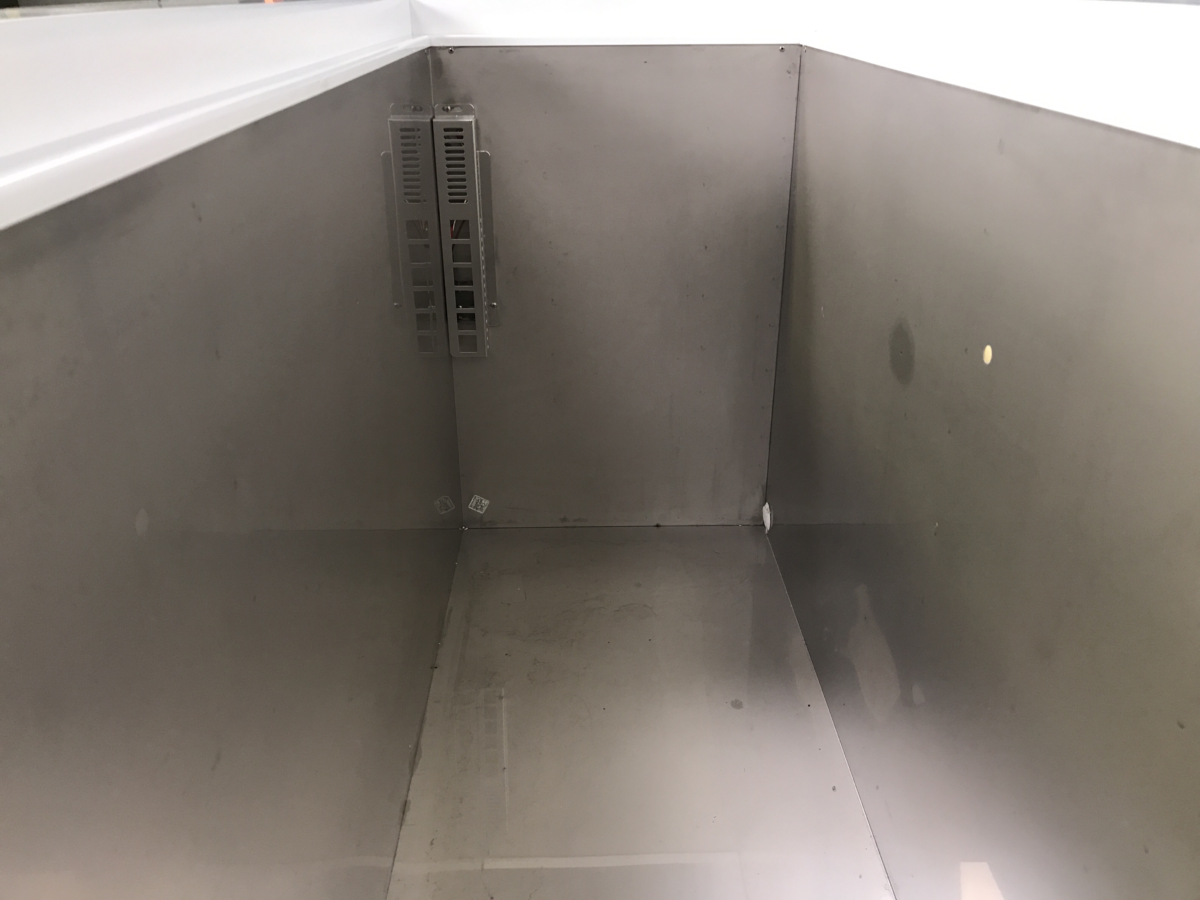 Thermo Scientific Model 5820 Ultra-Low Temperature Chest Freezer