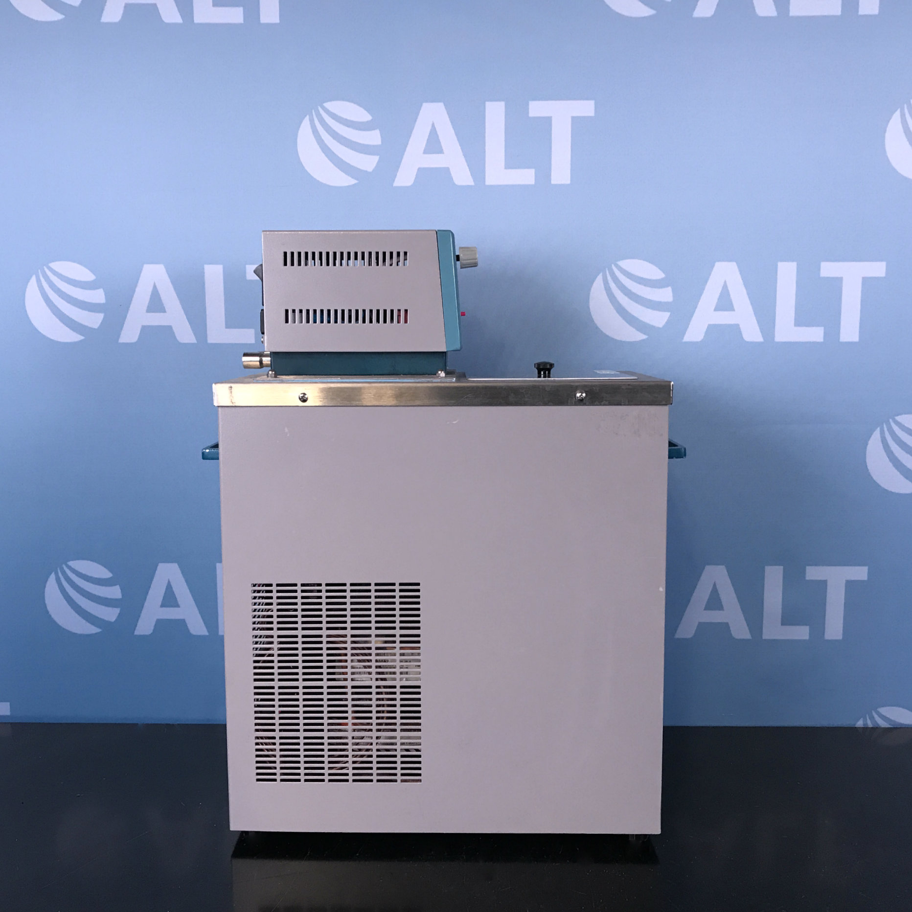 VWR 1160S Digital Refrigerated/Heated Circulating Bath, 6L