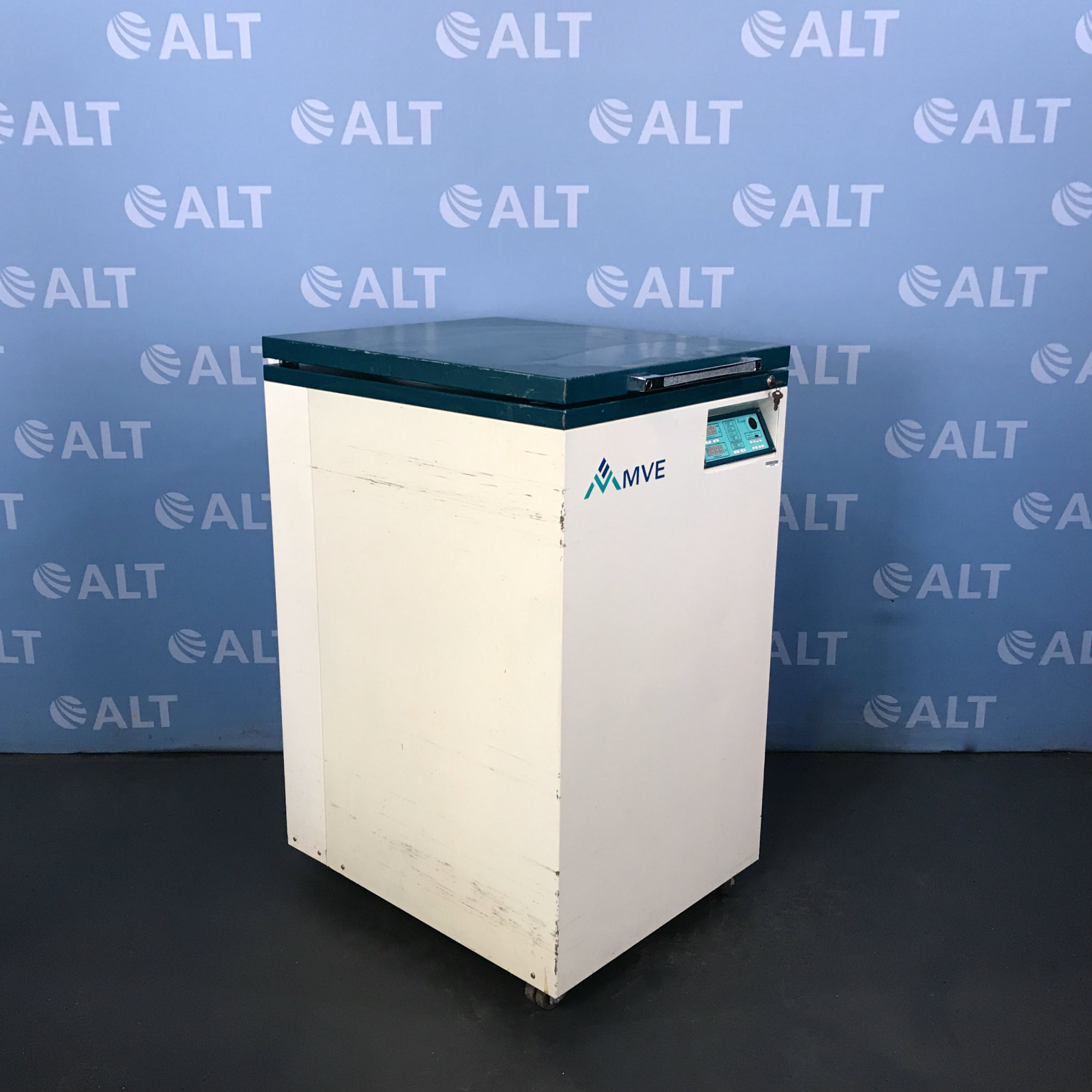 MVE CIO-STOR 500 Cryogenic Storage System