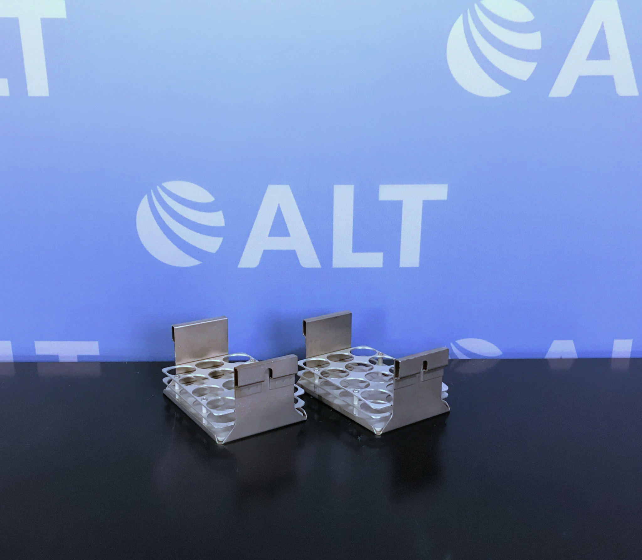 Thermo Electron Corporation Set of (2) UPC-1 Carriers with Set of (2) RBA12-25-52 Blocks