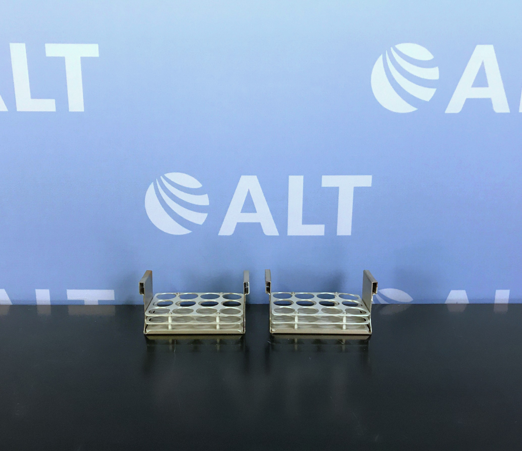 Thermo Electron Corporation Set of (2) UPC-1 Carriers with Set of (2) RBA12-25-52 Blocks