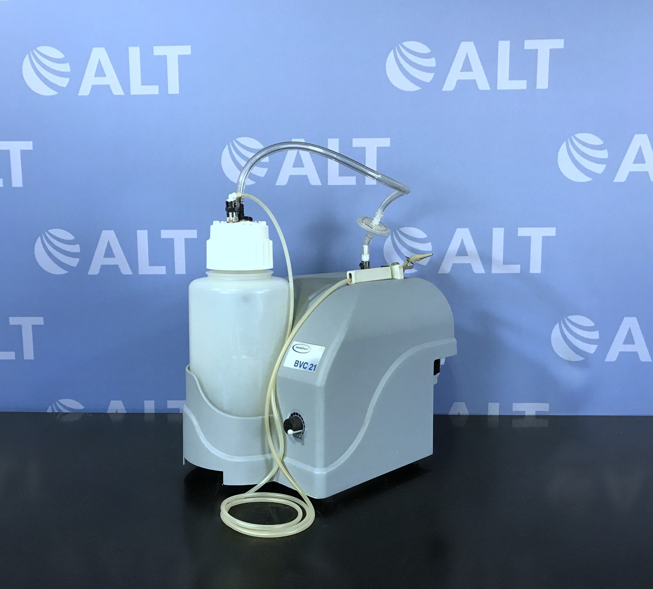 Vacuubrand BioChem VacuuCenter BVC 21 NT Fluid Aspiration System