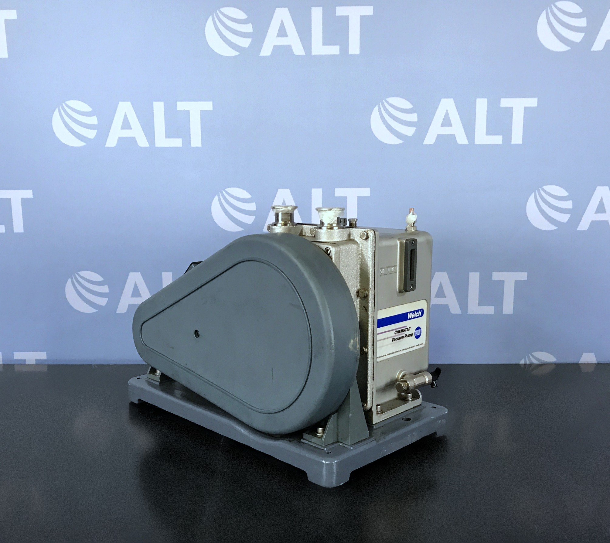 Welch 1402N Chemstar Vacuum Pump