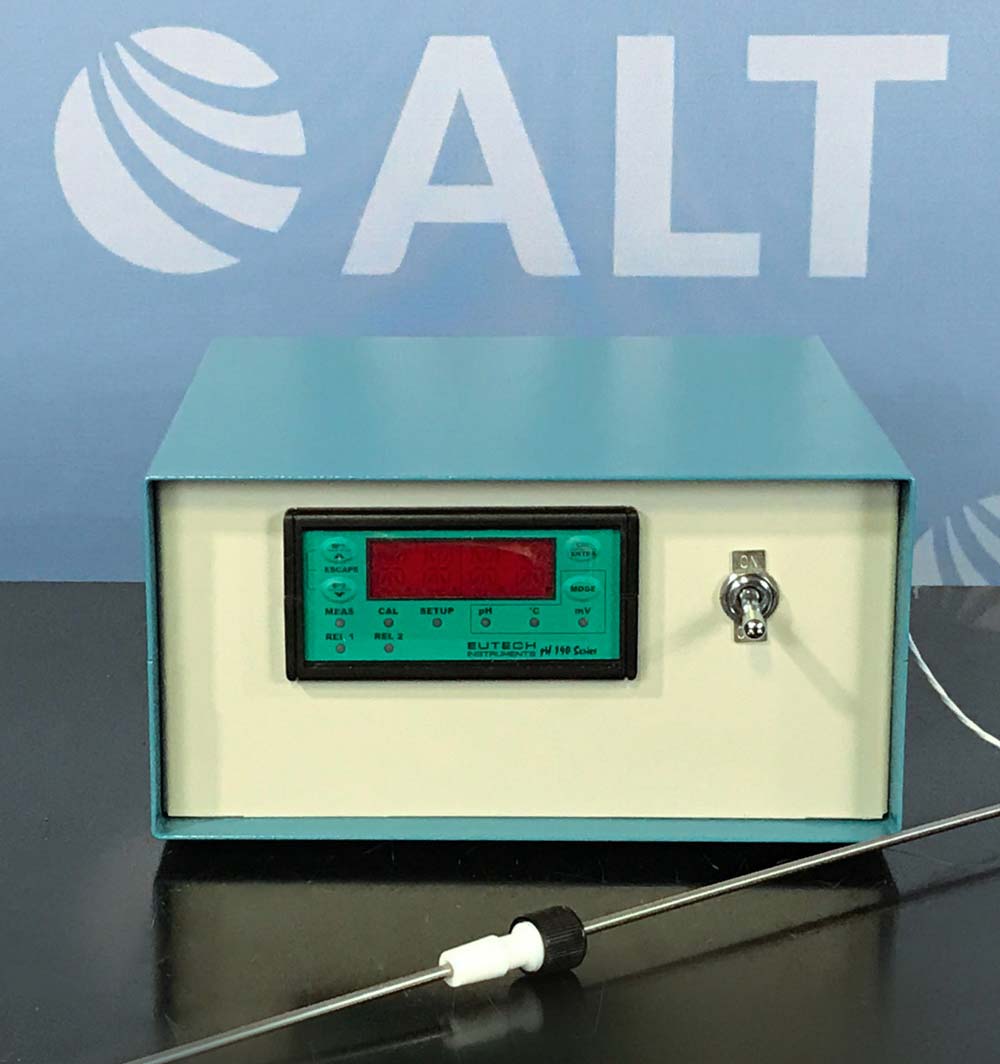 Eutech Instruments lpha pH 190 1/8 DIN pH / ORP Controller with Temperature display and Transmitter