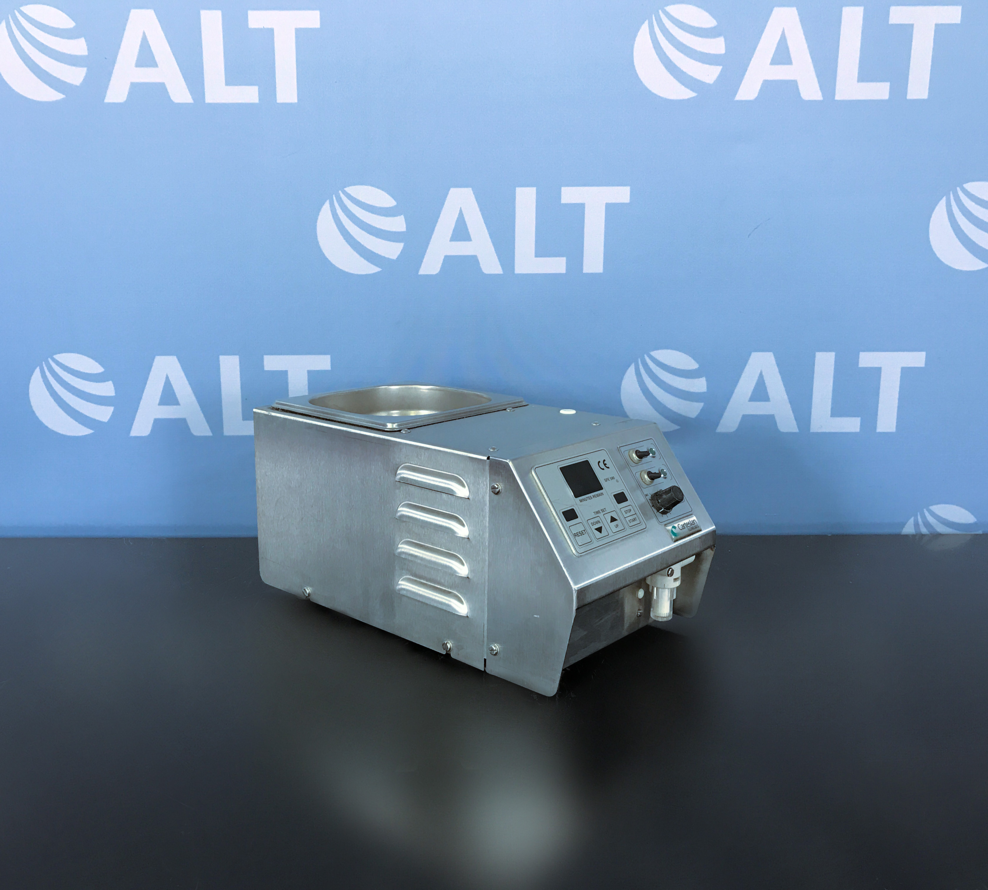 Cartesian Technologies SFE 590 Vacuum Bath