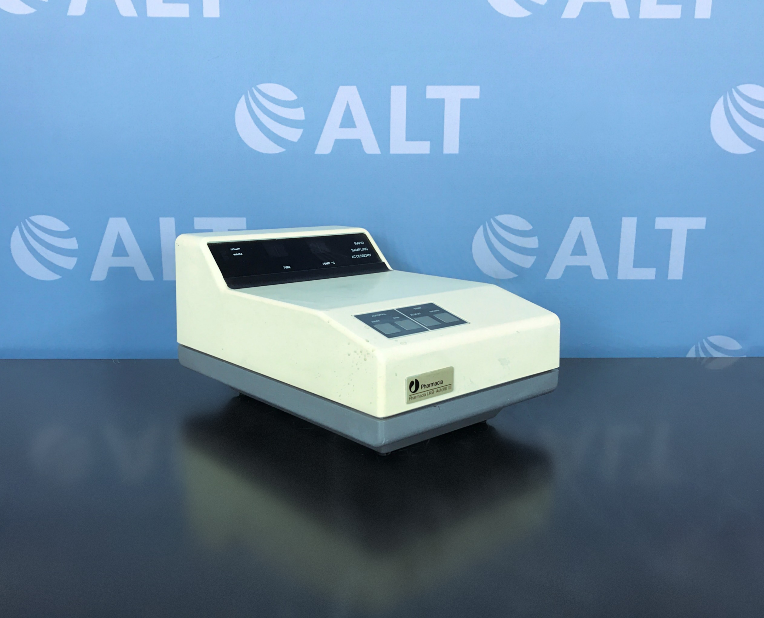 Pharmacia LKB Ultrospec III UV/Vis Spectrophotometer with  Autofill III