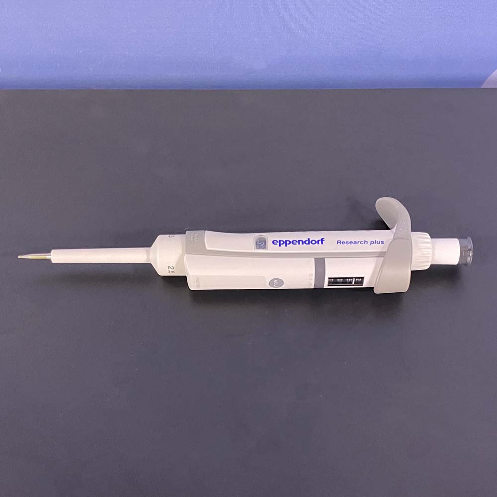 Eppendorf Research ® plus 3'lü OPTION 2 SET (2 - 20 µL yellow, 20 - 200 µL, 100 Eppendorf Research ® plus 3'lü OPTION 2 SET (2 - 20 µL yellow, 20 - 200 µL, 100
