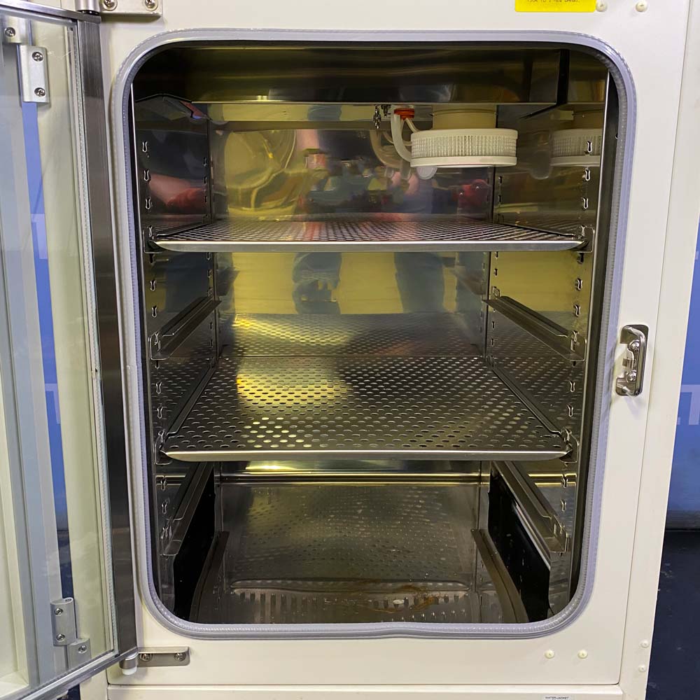 Thermo Forma  3110 Series II Water Jacket CO2 Incubator, Dual Stack