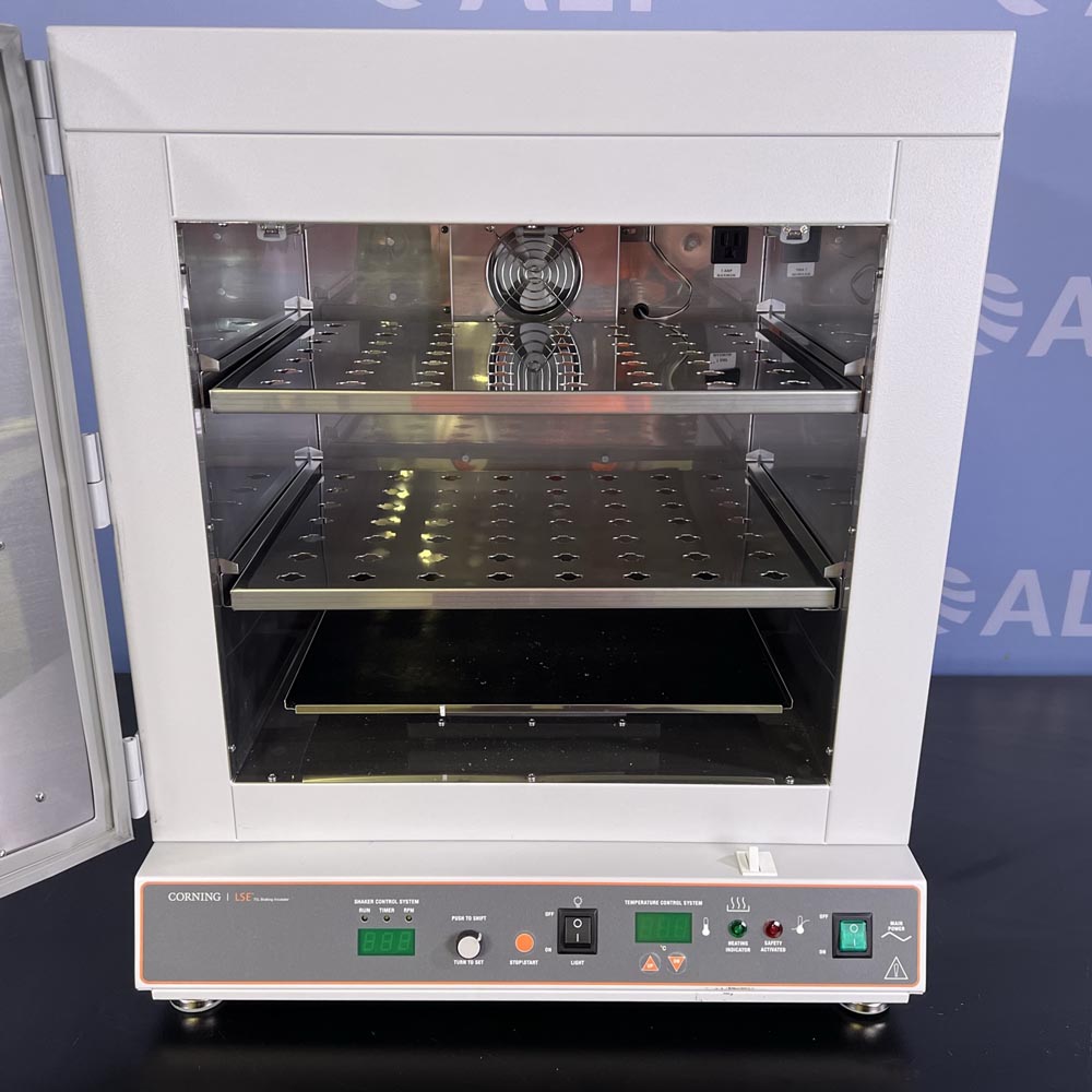 Corning LSE 71L Shaking Incubator