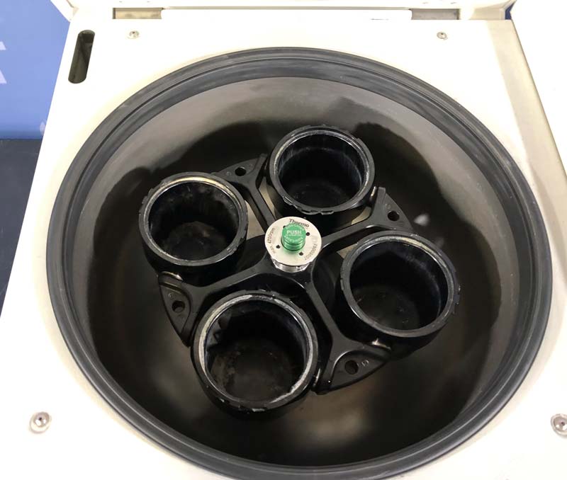 Thermo Scientific Sorvall Legend XTR Refrigerated Benchtop Centrifuge With TX-1000 Swinging Bucket Rotor, 75003001 Buckets With Lids, (2) 50ml Adapters, (2) 15mL Adapters, And (4) Microplate Adapters