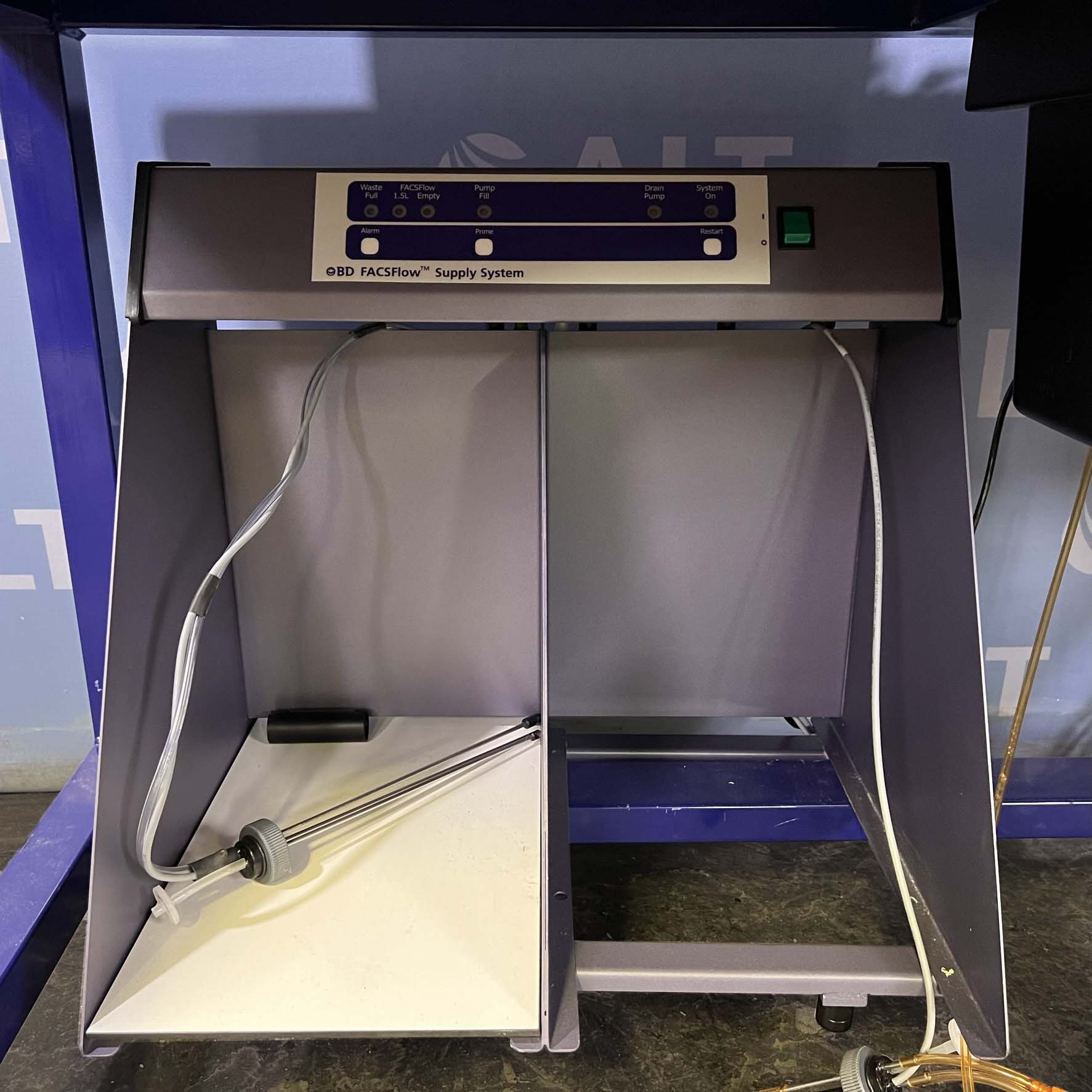 BD Biosciences  LSRFortessa X-20 Cell Analyzer, Model 658226R1, With FACSFlow Supply System