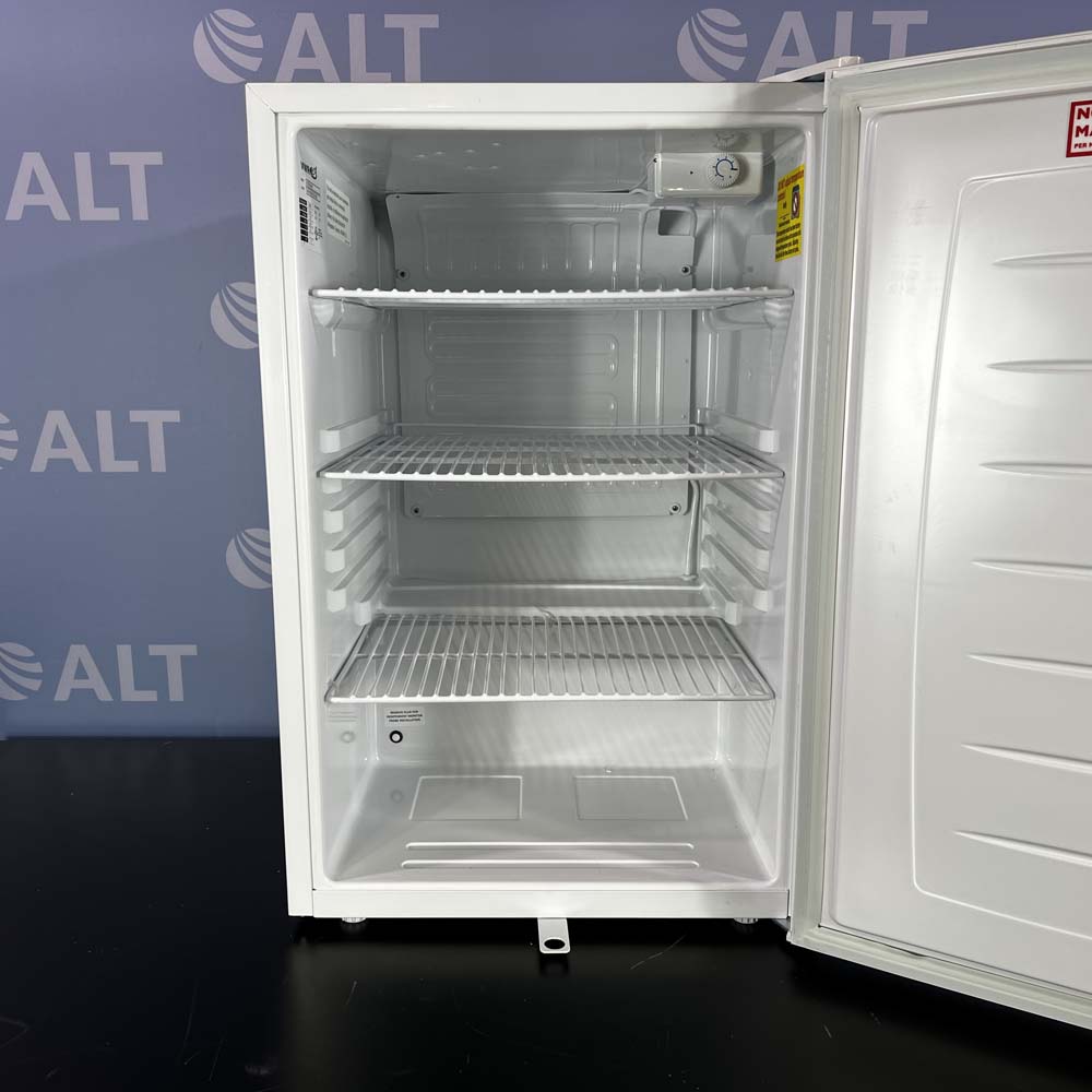 VWR Undercounter Lab Refrigerator, Model HCUCFS-0404