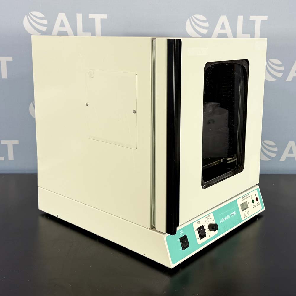 Labnet 211-DS Benchtop Shaking Incubator
