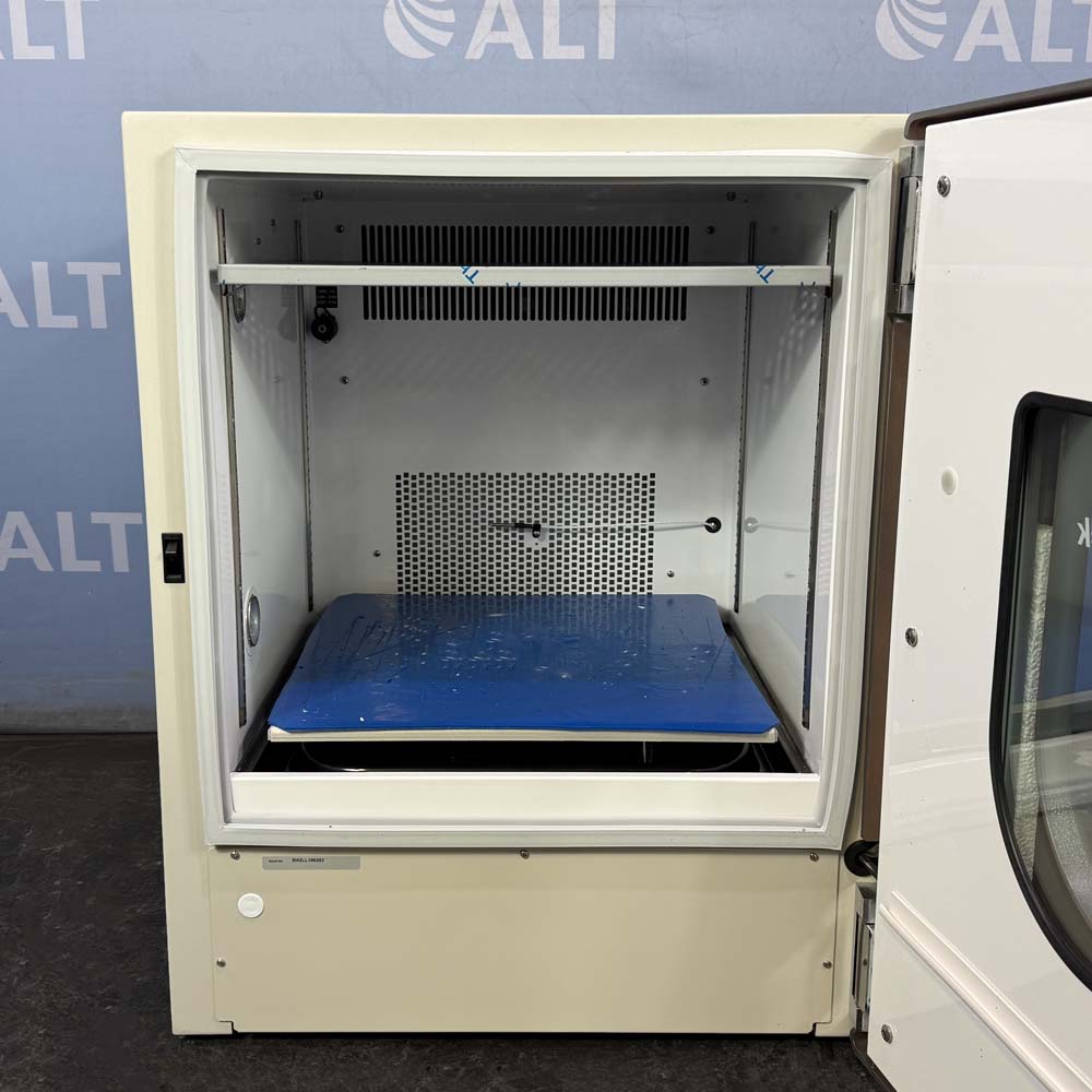 New Brunswick Scientific Co  Innova 42 Incubator Shaker