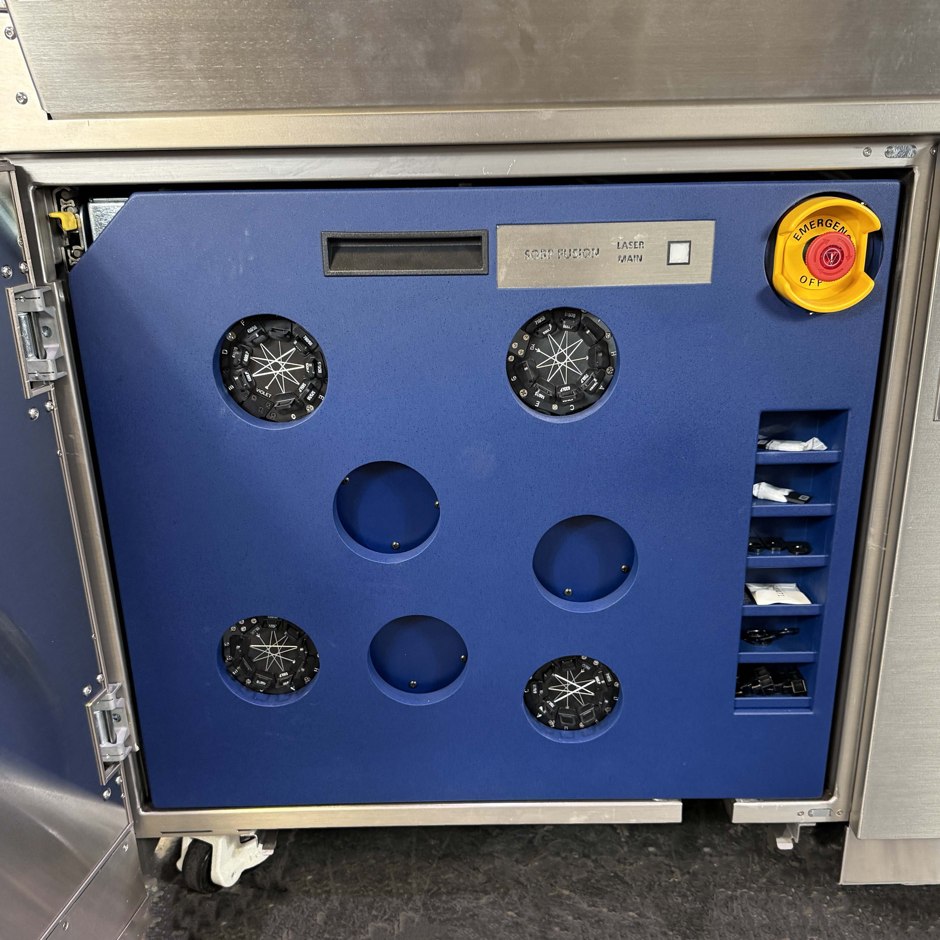 BD Biosciences FACSAria Fusion Flow Cytometer With BD400 Class II Biosafety Cabinet, Thermo Scientific Chiller, And JUN-AIR Compressor