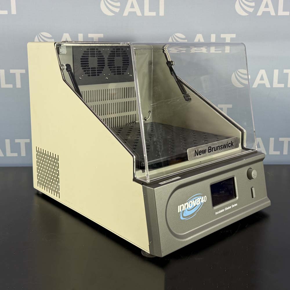 New Brunswick Innova 40R Refrigerated Benchtop Orbital Shaker