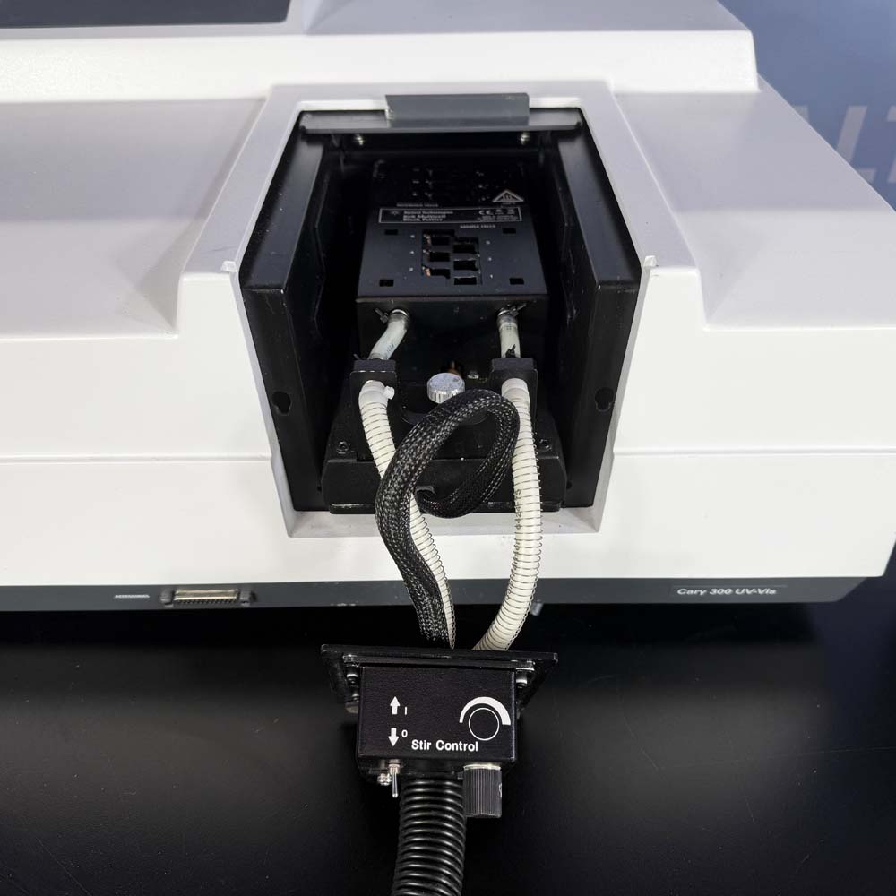 Agilent  Cary 300 UV-Vis Spectrophotometer With G9844A Temperature Controller