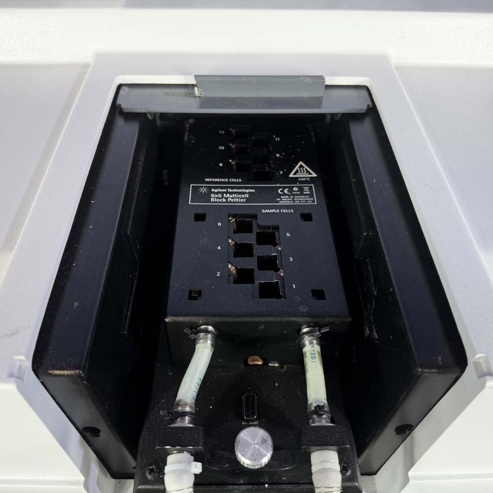 Agilent  Cary 300 UV-Vis Spectrophotometer With G9844A Temperature Controller