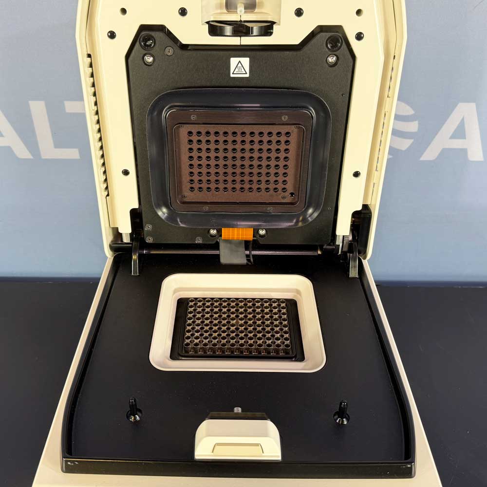 Bio-Rad  CFX96 Touch Deep Well Real-Time PCR System, Including C1000 Thermal Cycler and CFX96 Optics Module