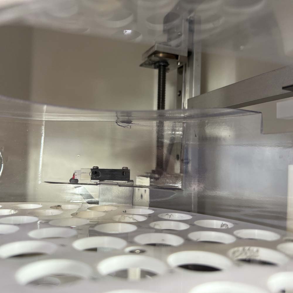 Shimadzu TOC Analyzer Model TOC V-CSH w/ Autosampler Model ASI-V