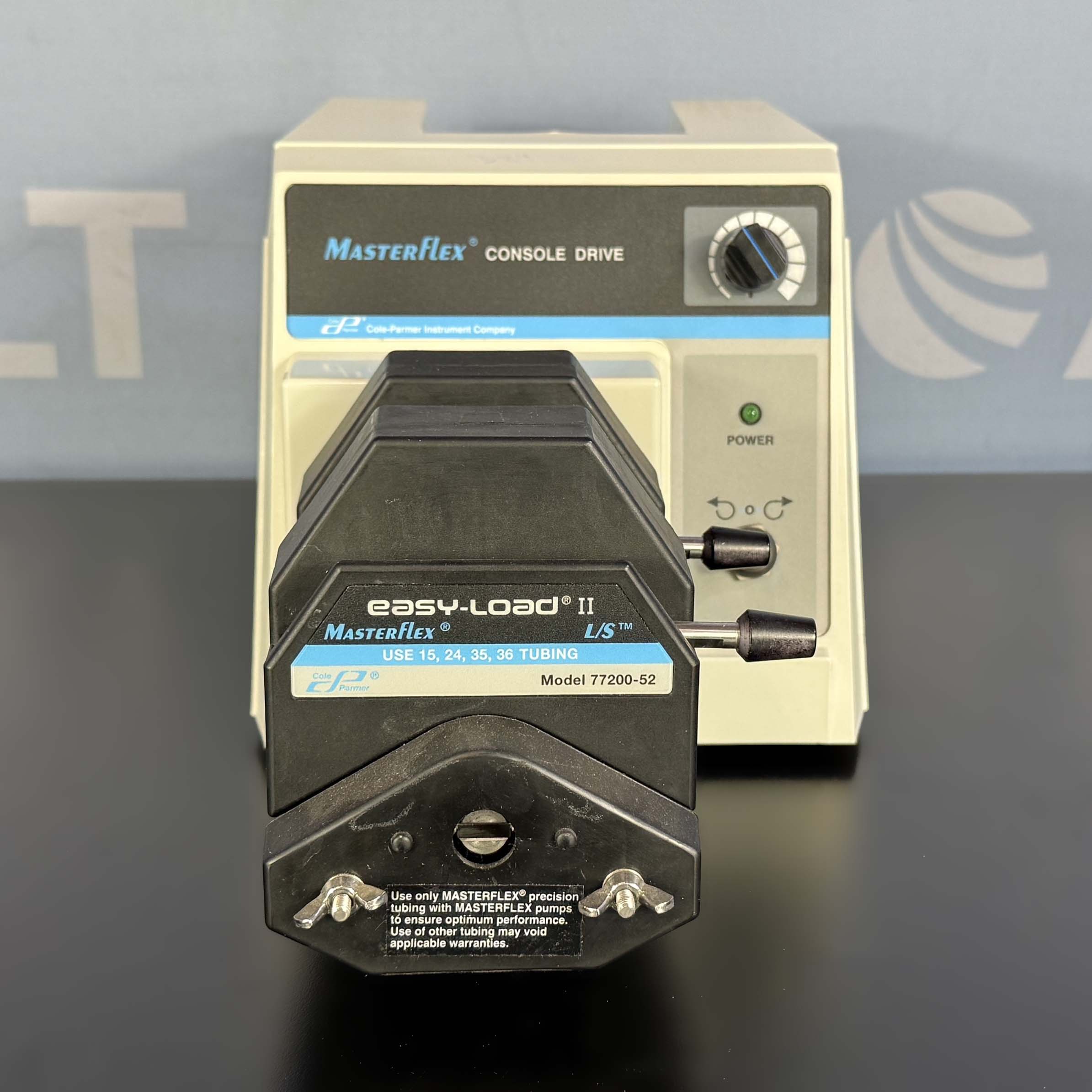 Cole-Parmer MasterFlex Console Drive Peristaltic Pump, Model 7520-60, With Dual Model 77200-52 Easy-Load Heads