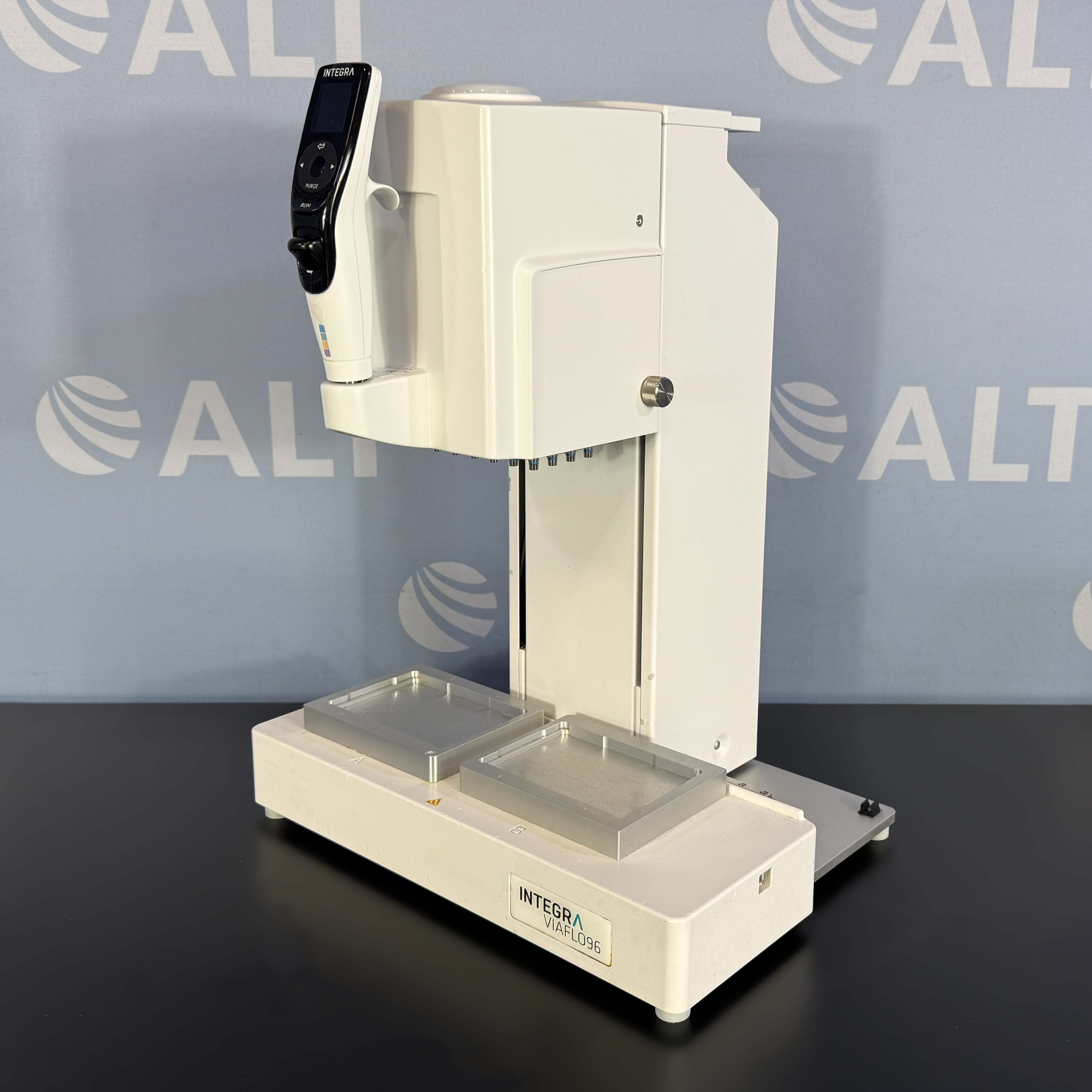 Integra Biosciences Viaflo 96 Electronic Pipetting System With 24 ...
