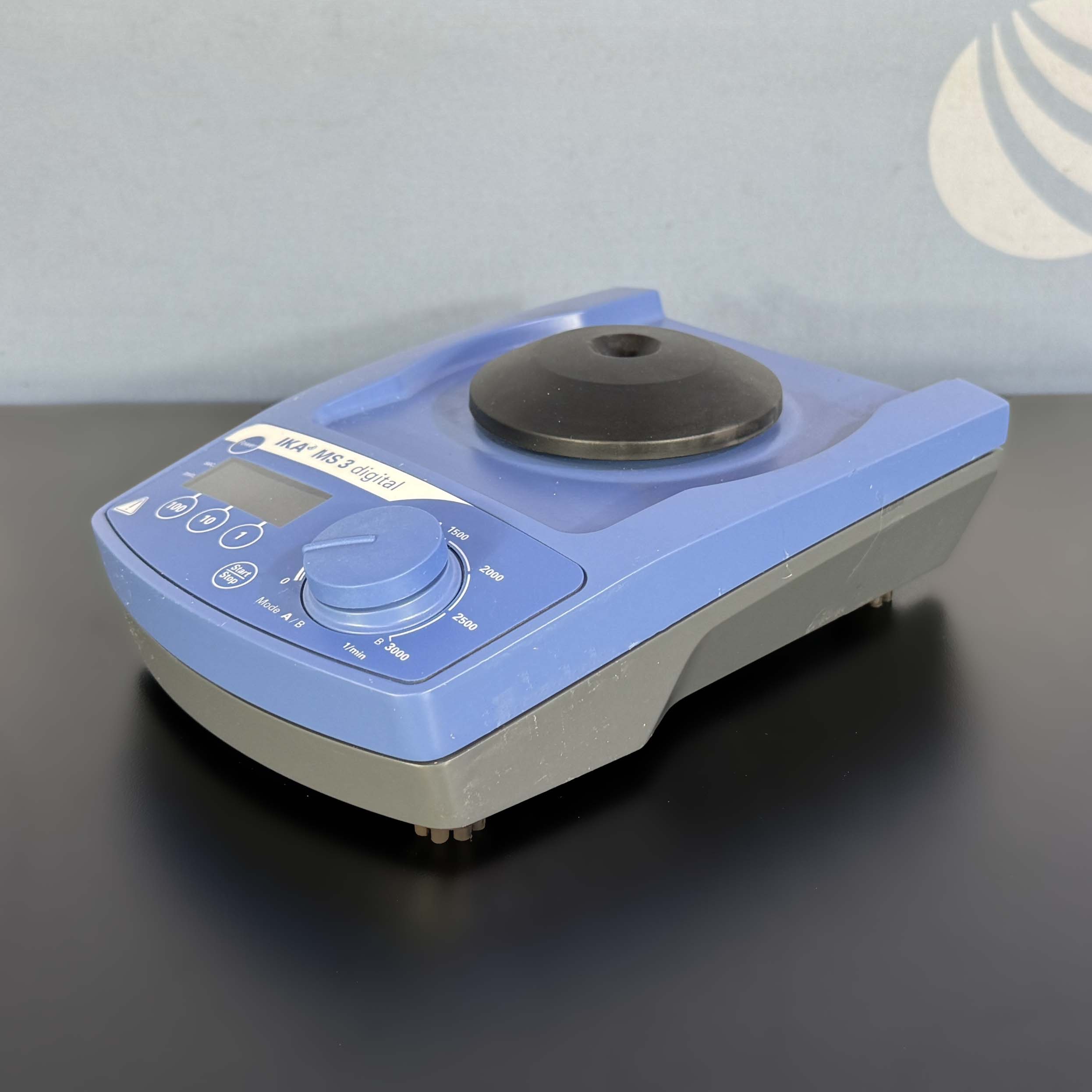 IKA  MS 3 D S000 Digital Vortexer