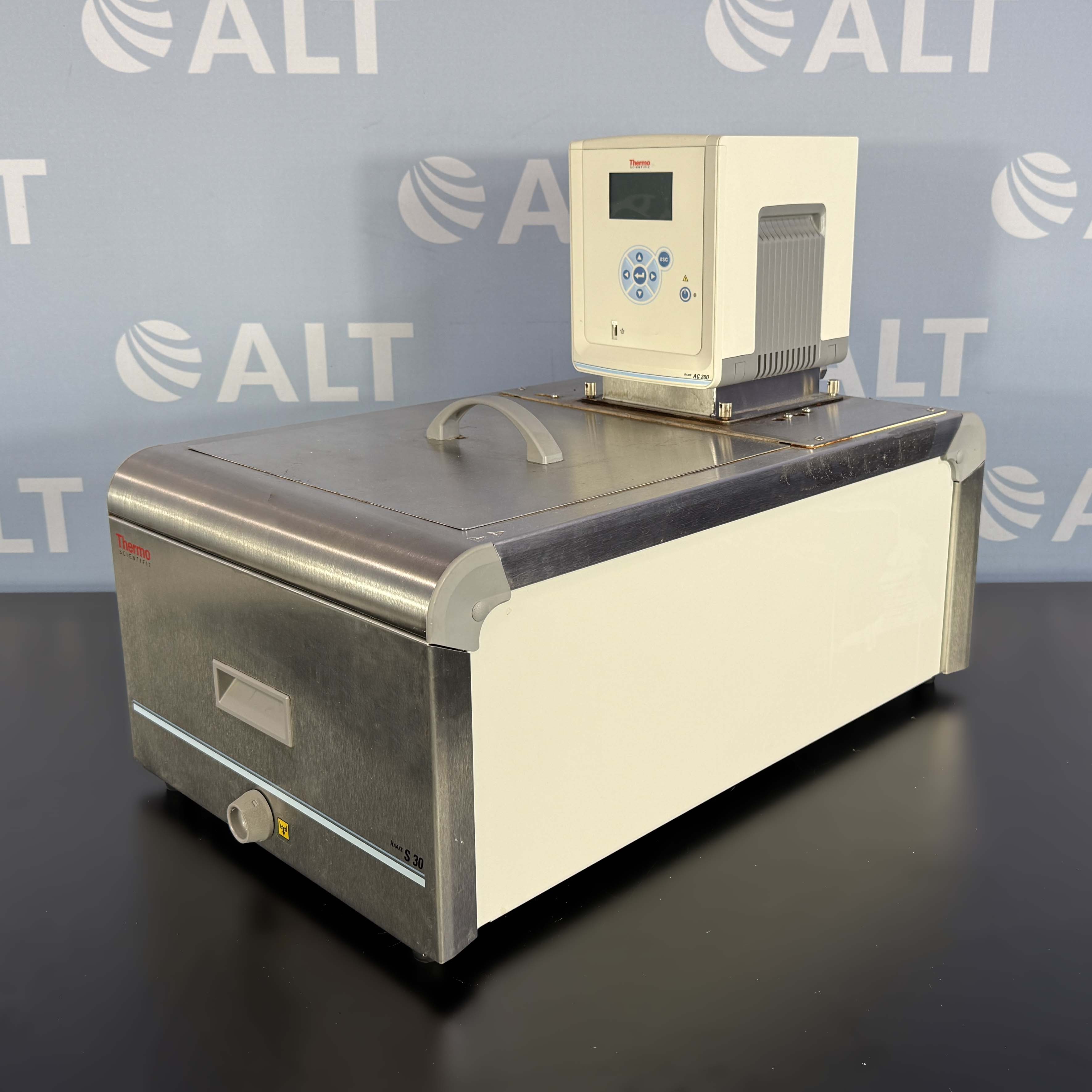 Thermo Scientific Haake AC 200 Circulating Chiller With S 30 Bath