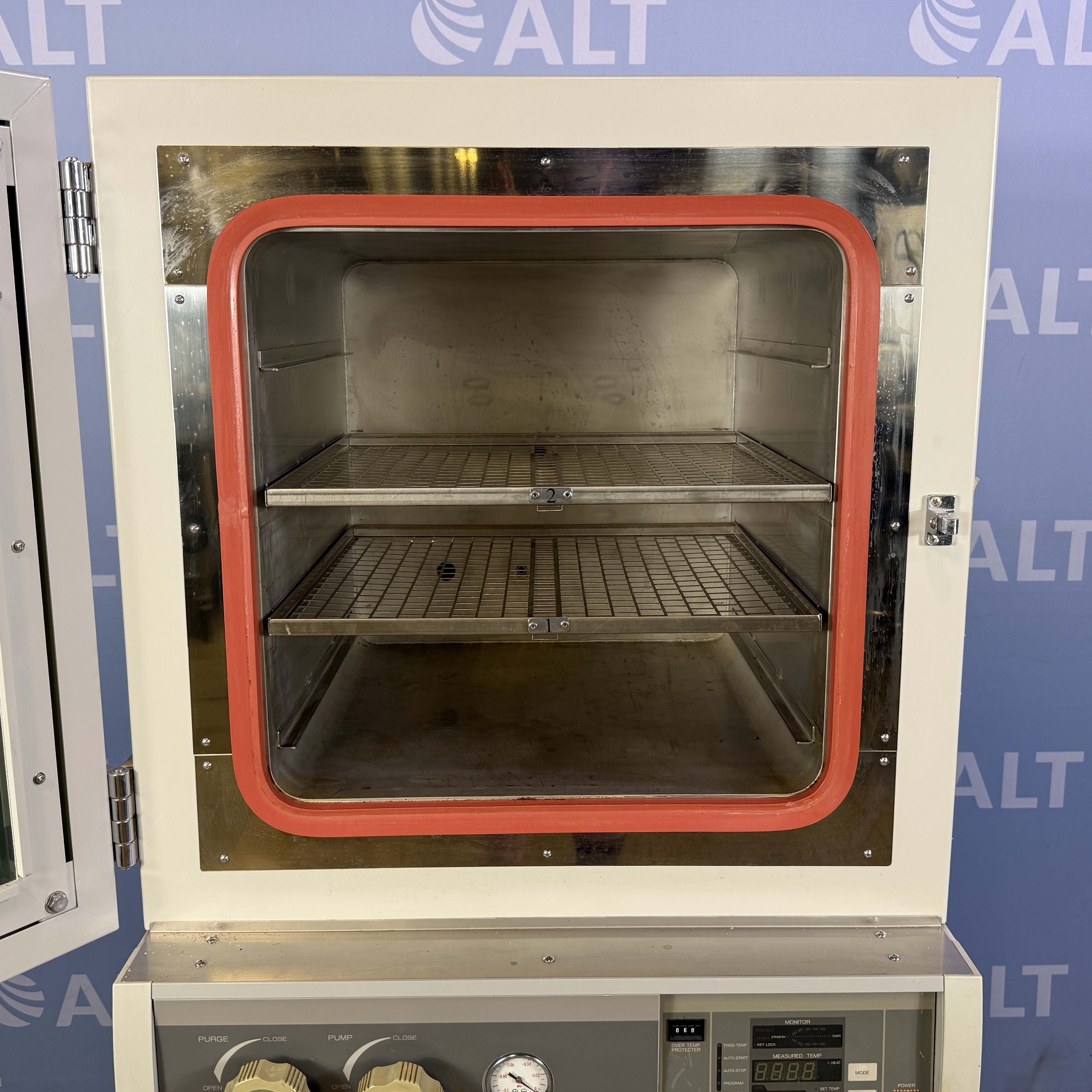 Yamato DP43 Vacuum Drying Oven
