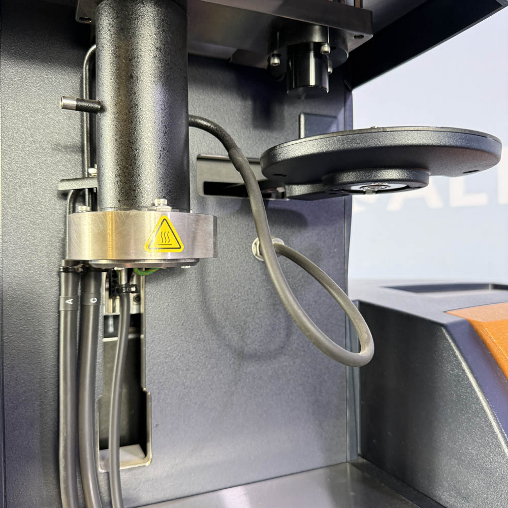 TA Instruments TGA 550 Thermogravimetric Analyzer