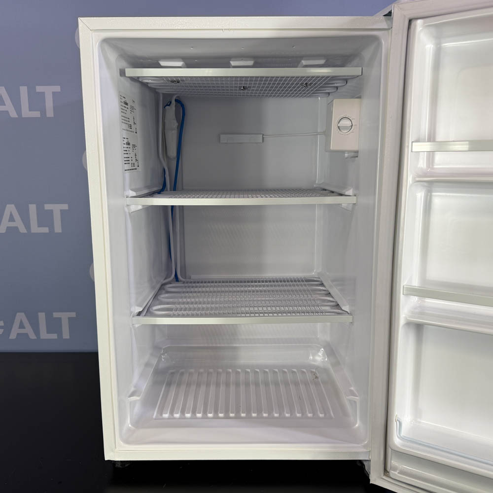 Thermo Scientific Undercounter Lab Freezer, Model 05LFEETSA