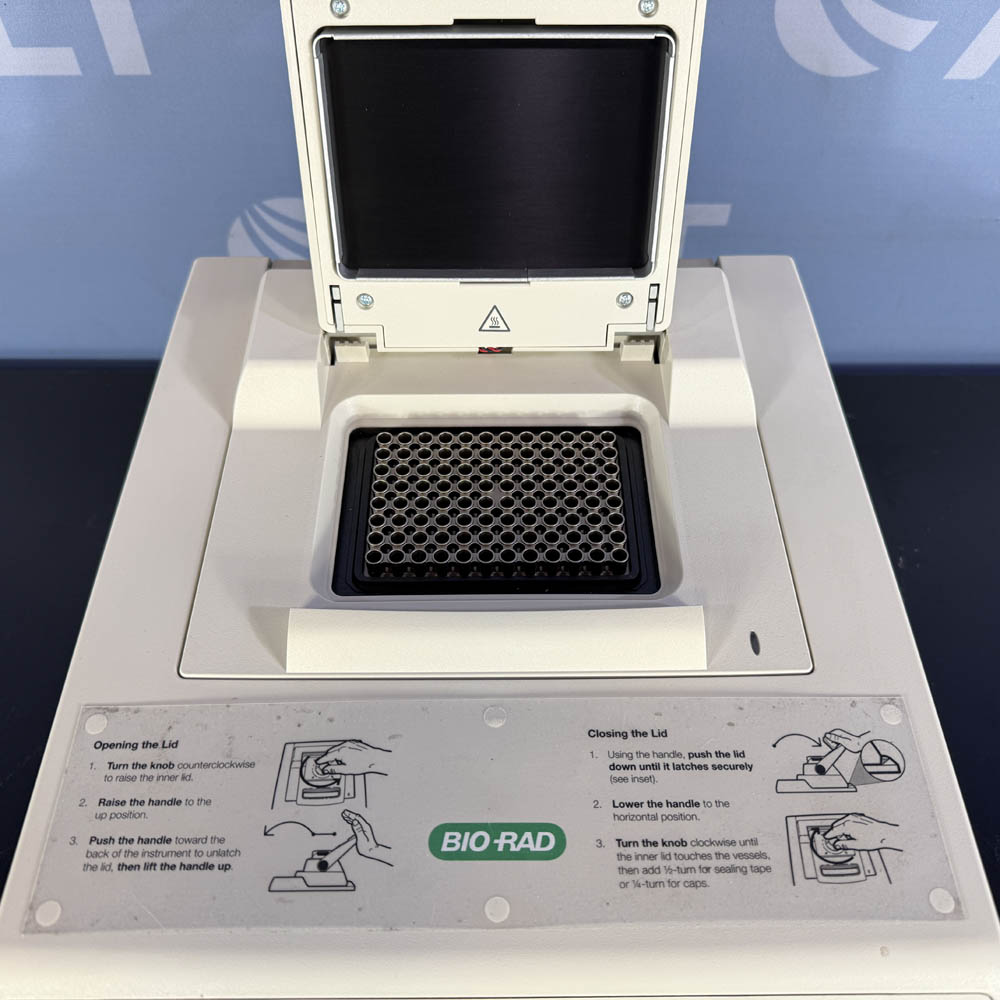 Bio-Rad C1000 Thermal Cycler With 96W Deep Reaction Module