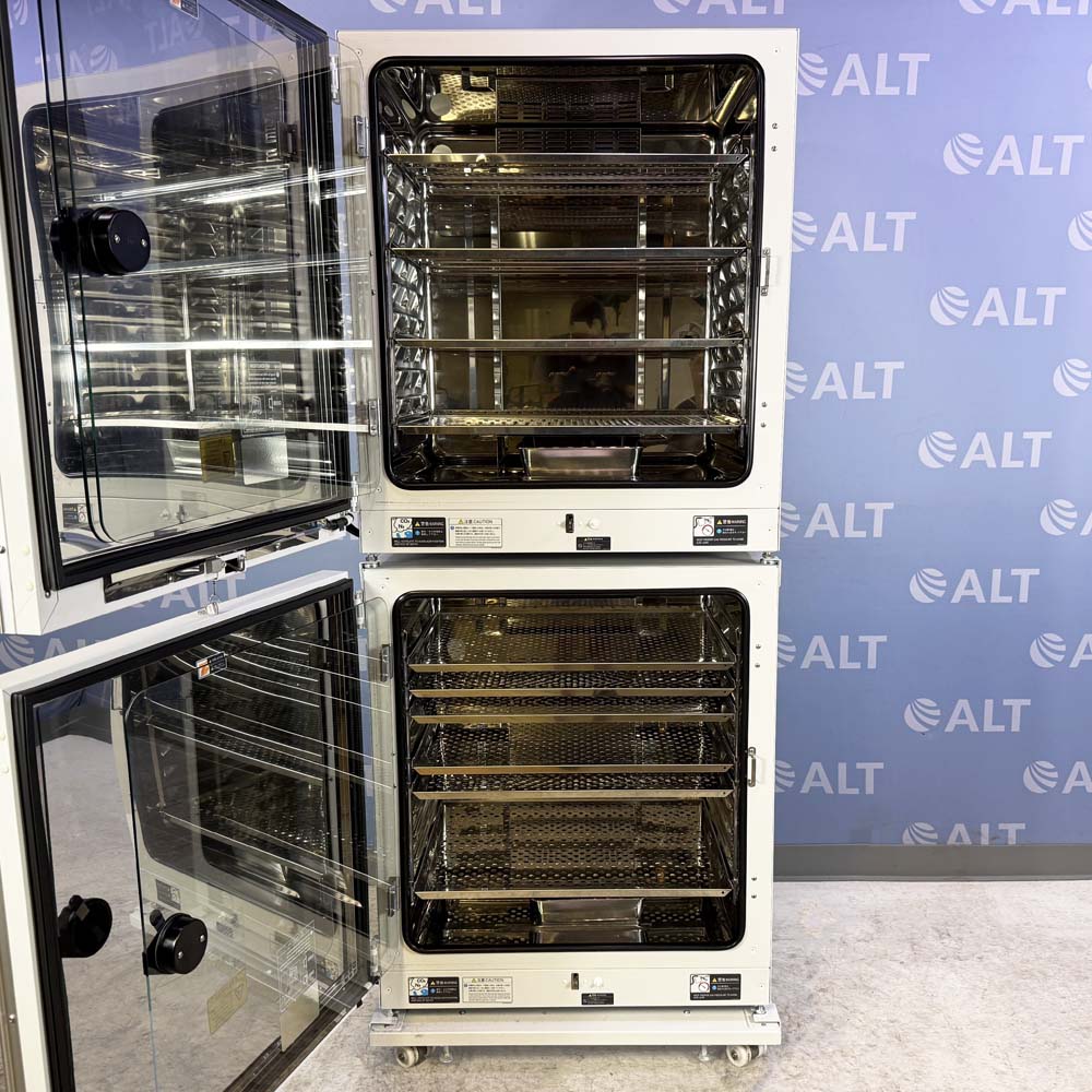 phcbi  MCO-230AICUVL CO2 Incubator (Dual Stack)