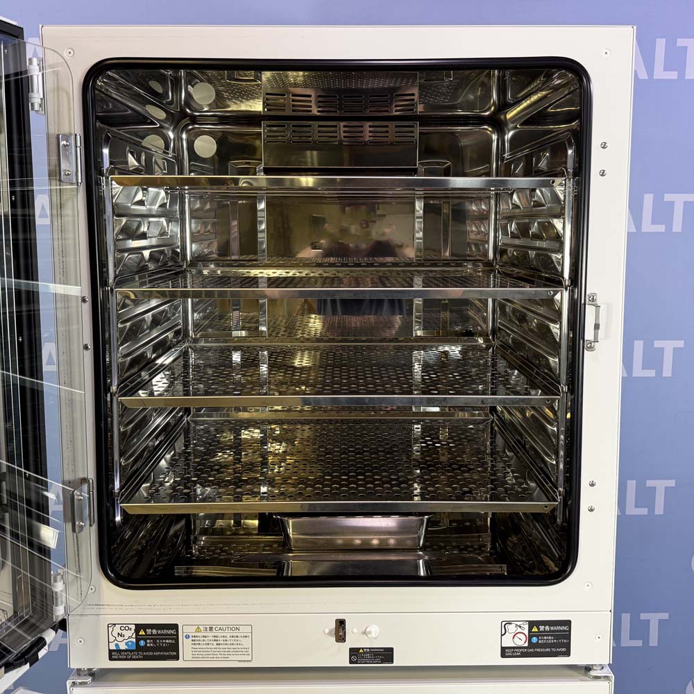 phcbi  MCO-230AICUVL CO2 Incubator (Dual Stack)