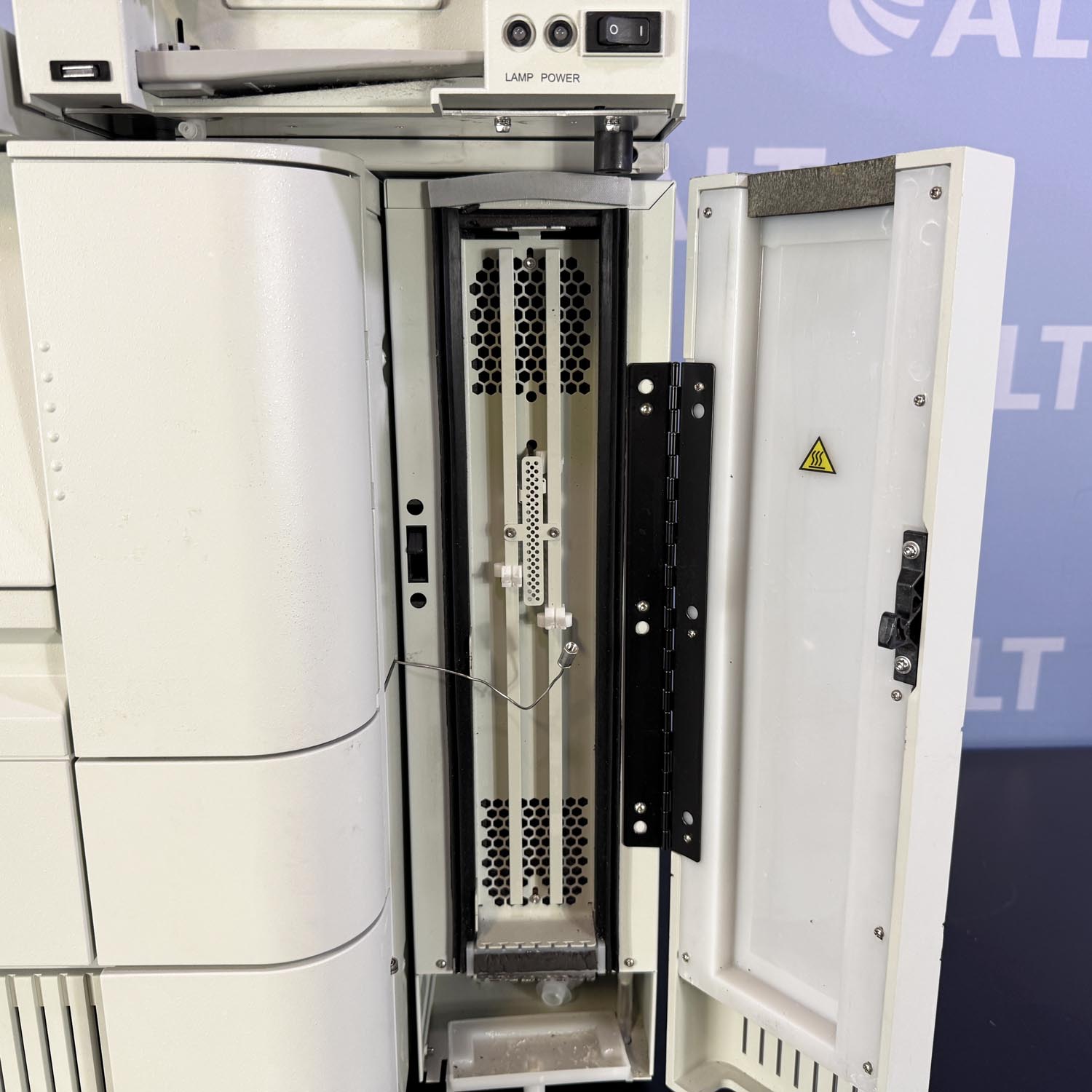 Waters  Alliance HPLC System With e2695 Separations Module, 2998 Photodiode Array Detector, Column Heater/Cooler