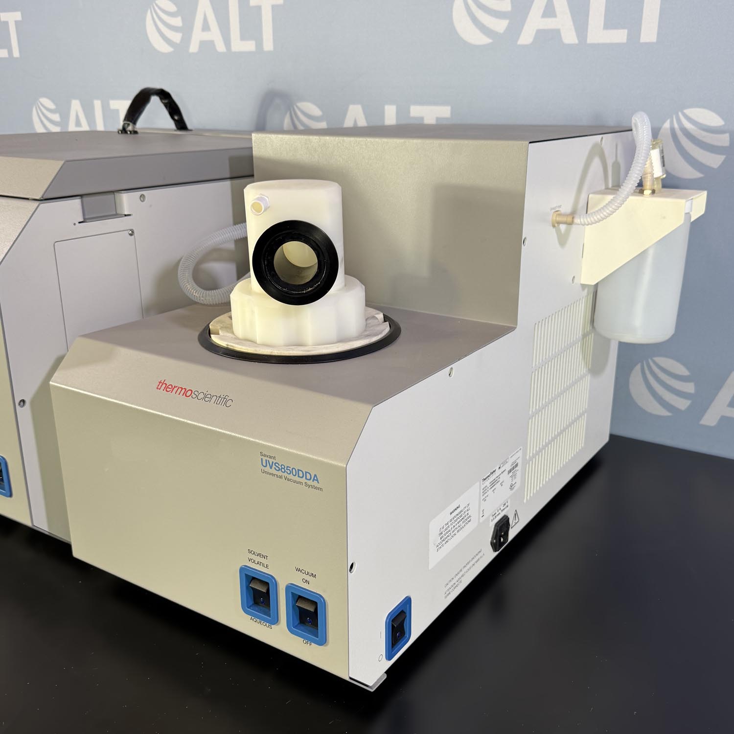 Thermo Scientific  SpeedVac SPD300DDA-115 Concentrator With UVS850DDA-115 Universal Vacuum System
